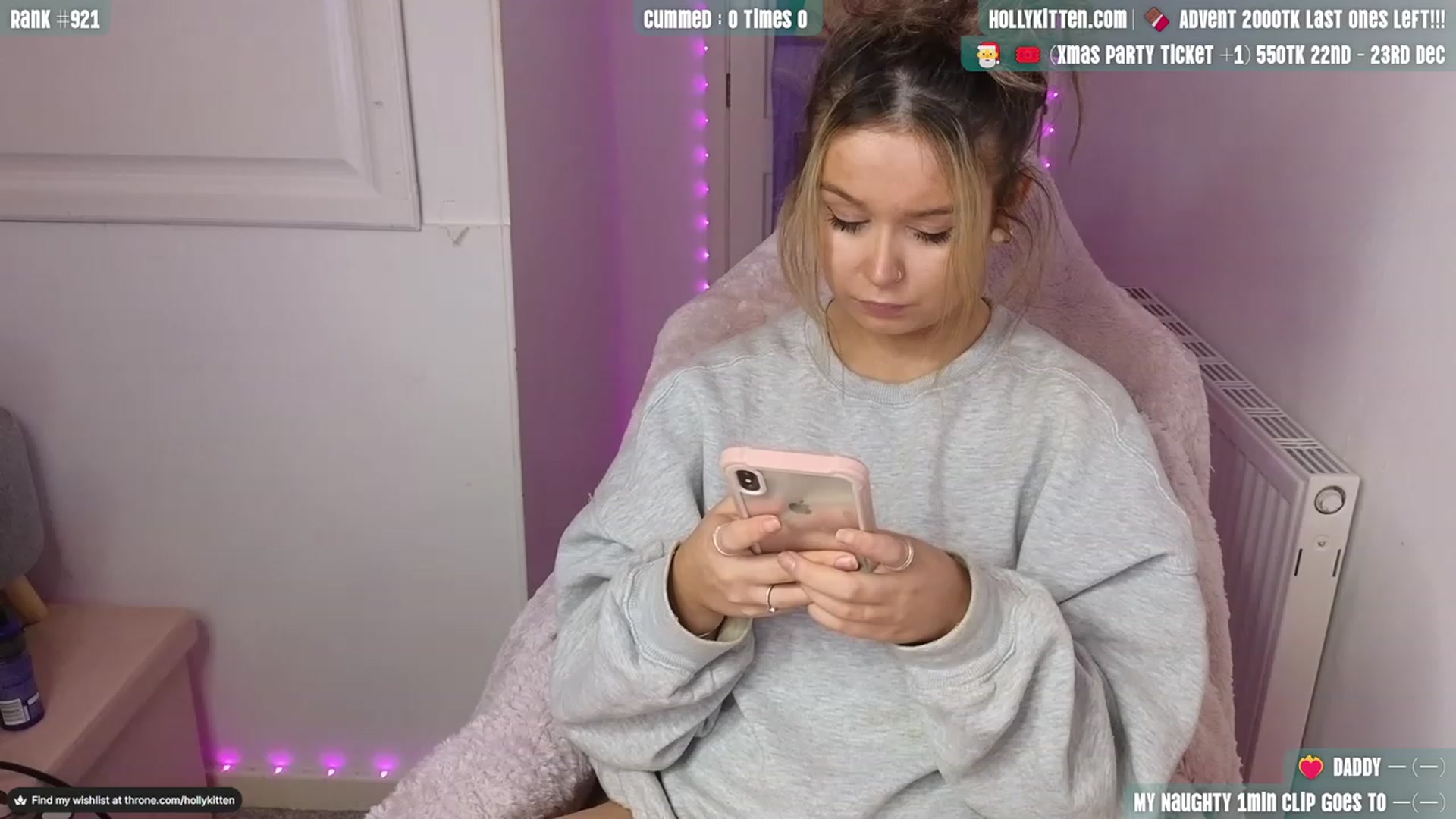 Gallery image thumbnail from HollyKittenn's myfreecams stream on, 11/27/2023, 16:00 image 2 of 20