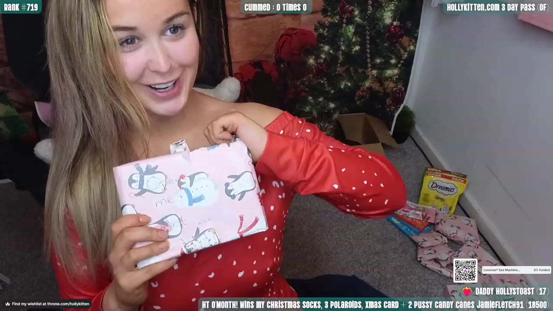 Gallery image thumbnail from HollyKittenn's myfreecams stream on, 12/18/2023, 16:01 image 8 of 20
