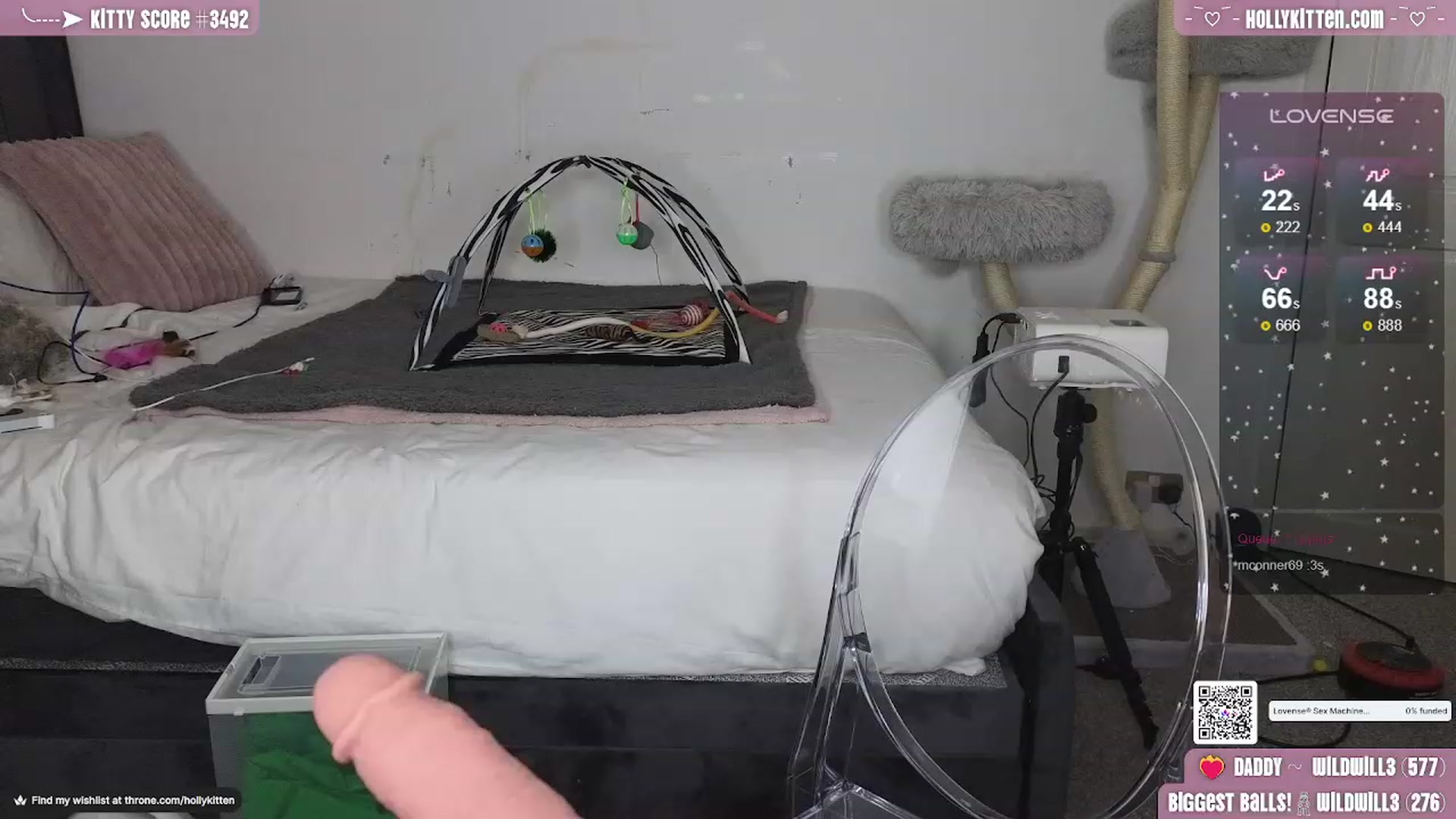 Gallery image thumbnail from HollyKittenn's myfreecams stream on, 01/16/2024, 18:41 image 5 of 20