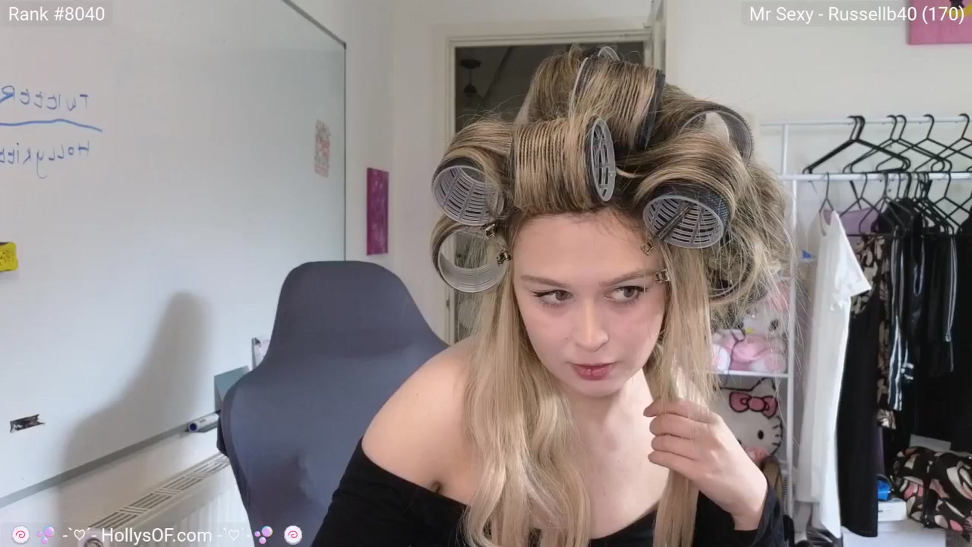 Gallery image thumbnail from HollyKittenn's myfreecams stream on, 05/20/2024, 13:27 image 8 of 20