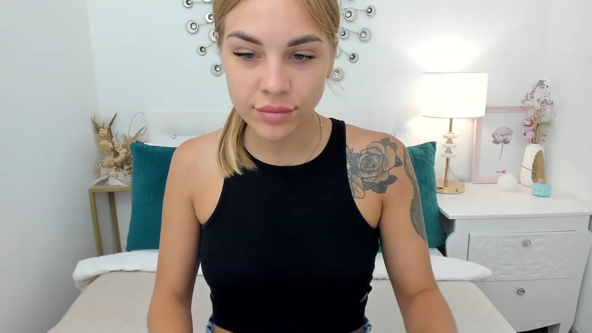 Gallery image thumbnail from HollyMay's myfreecams stream on, 08/07/2023, 12:59 image 18 of 20