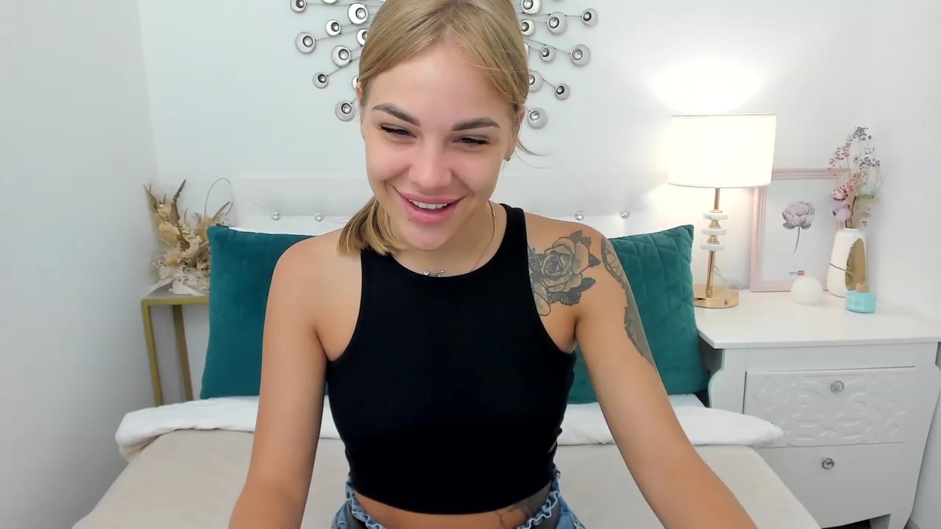 Gallery image thumbnail from HollyMay's myfreecams stream on, 08/07/2023, 12:59 image 5 of 20
