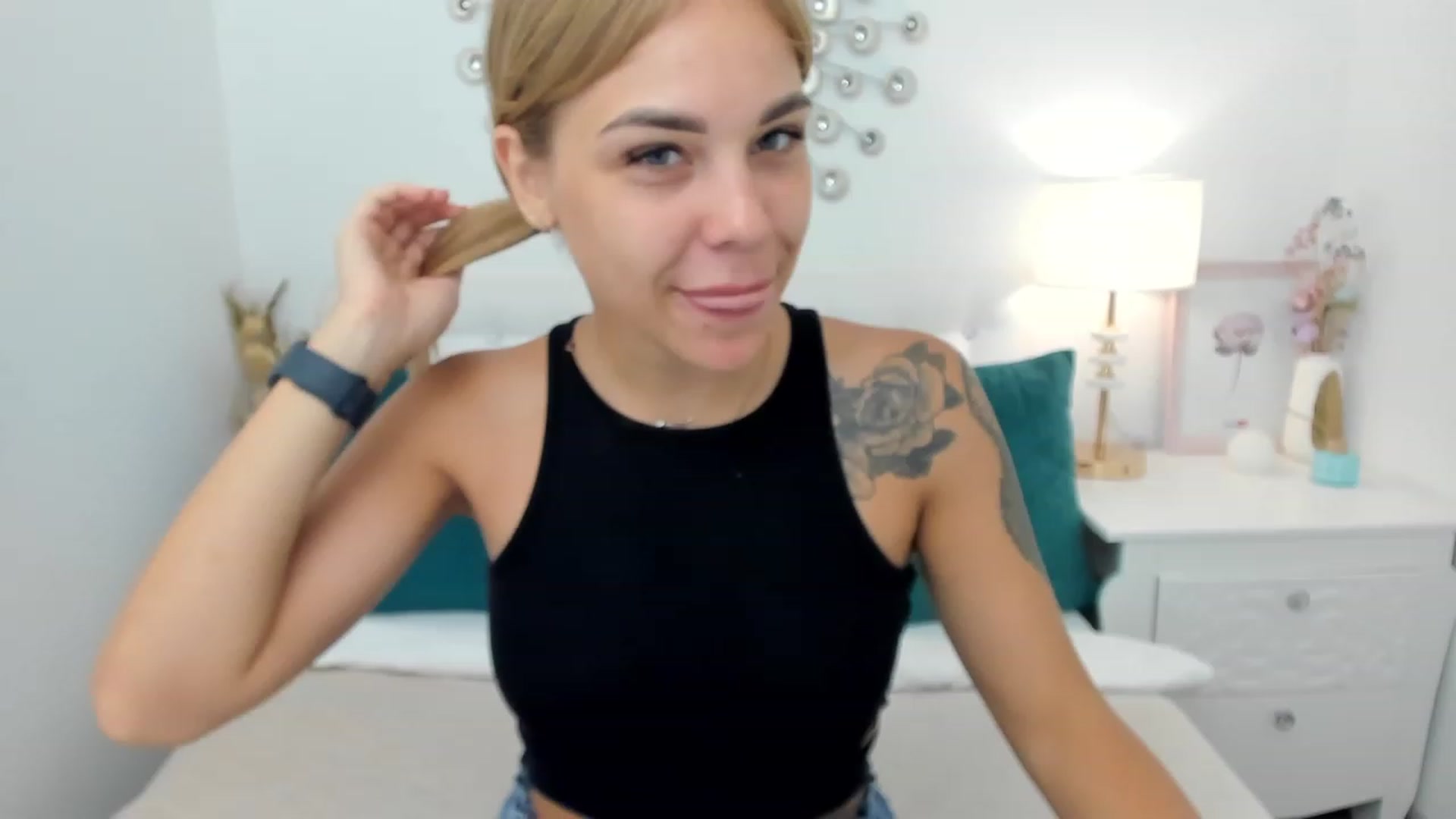 Gallery image thumbnail from HollyMay's myfreecams stream on, 08/07/2023, 12:59 image 3 of 20