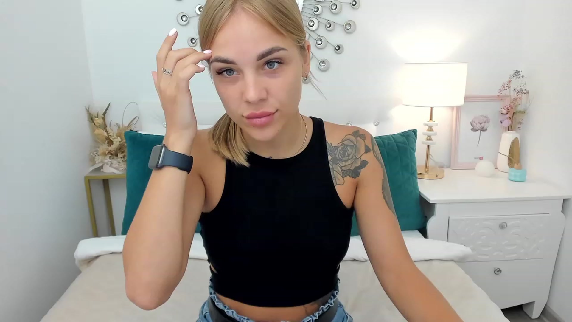Gallery image thumbnail from HollyMay's myfreecams stream on, 08/07/2023, 14:20 image 9 of 20