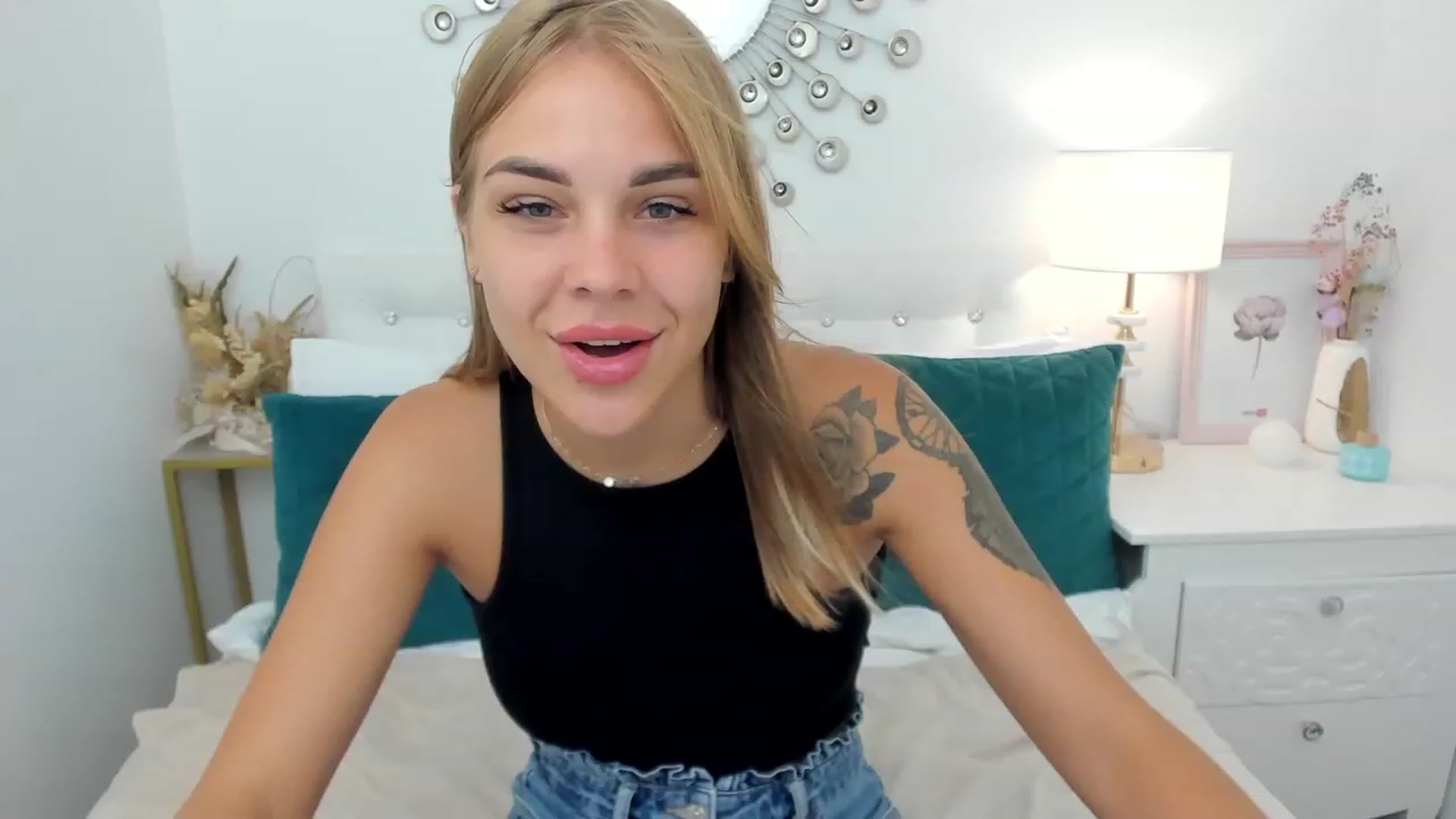 Gallery image thumbnail from HollyMay's myfreecams stream on, 08/07/2023, 16:49 image 3 of 20