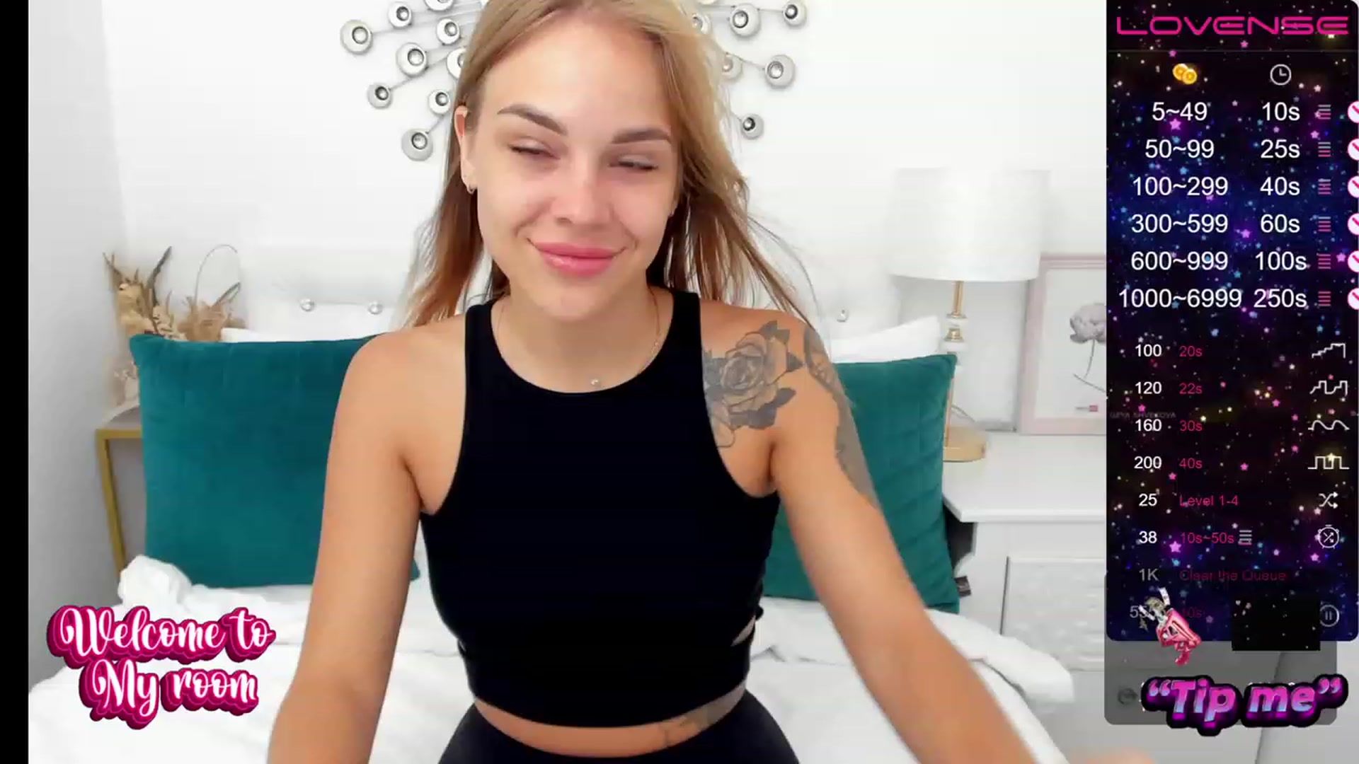 Gallery image thumbnail from HollyMay's myfreecams stream on, 08/14/2023, 10:00 image 1 of 20