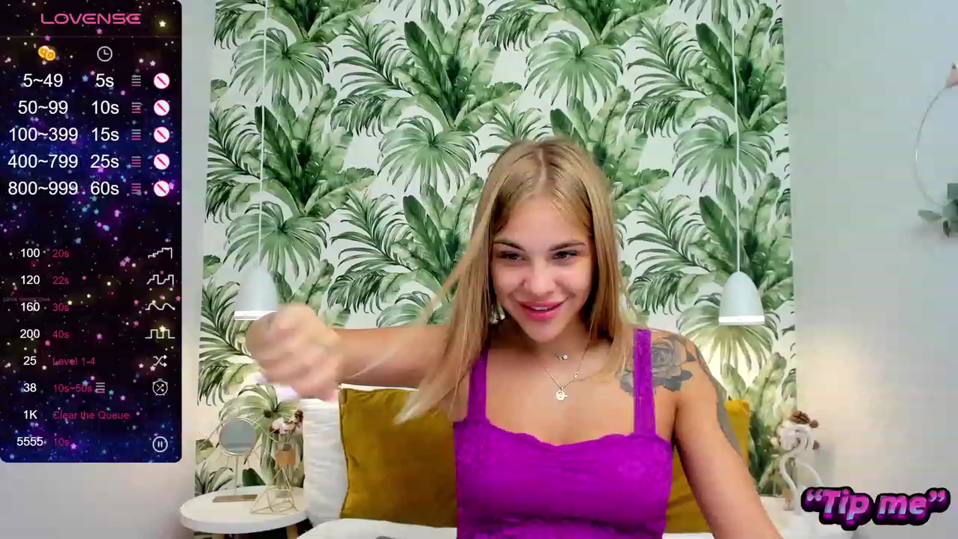 Gallery image thumbnail from HollyMay's myfreecams stream on, 08/19/2023, 10:31 image 2 of 20