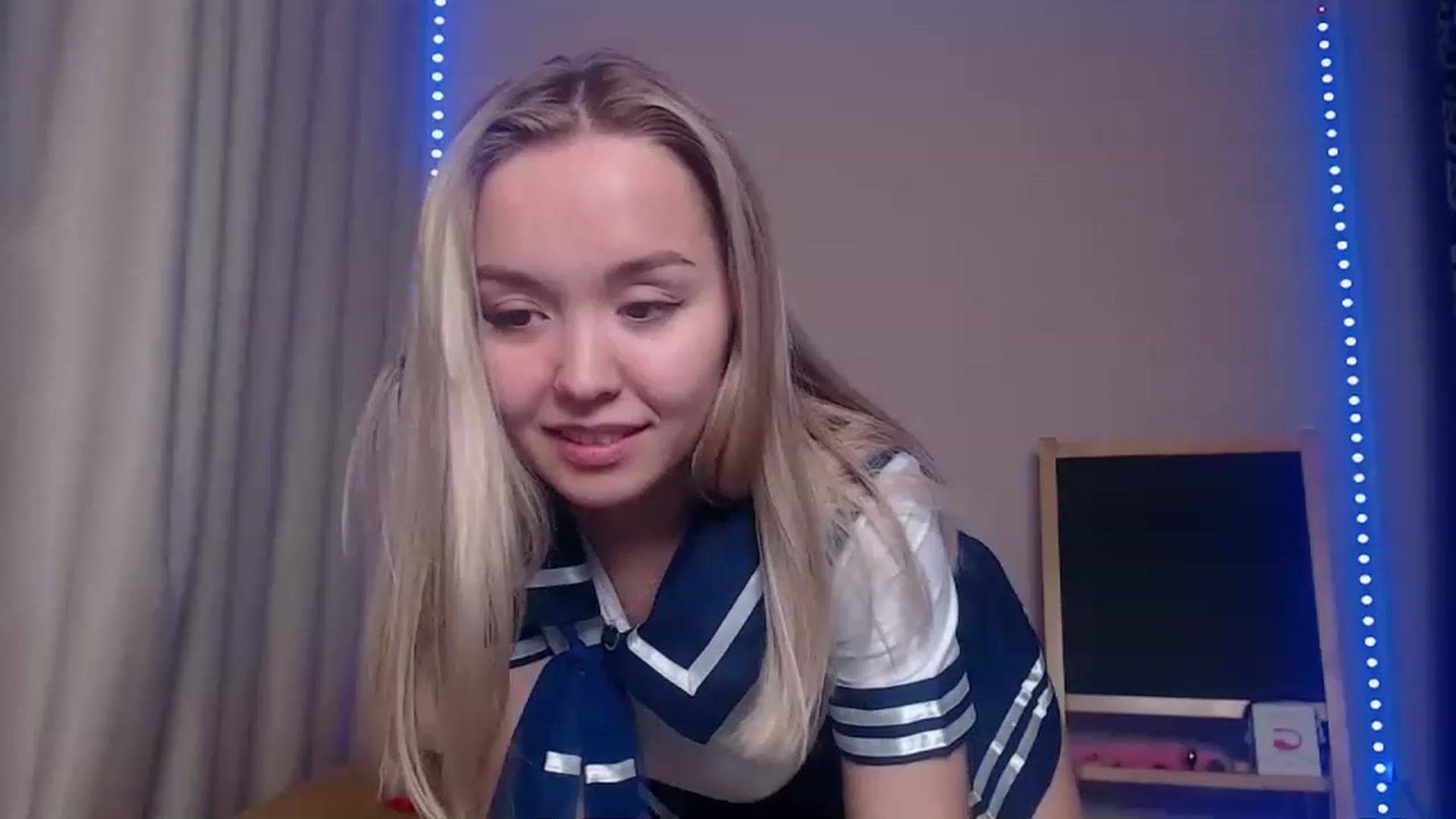 Gallery image thumbnail from HollyMich's myfreecams stream on, 11/24/2022, 08:16 image 1 of 20