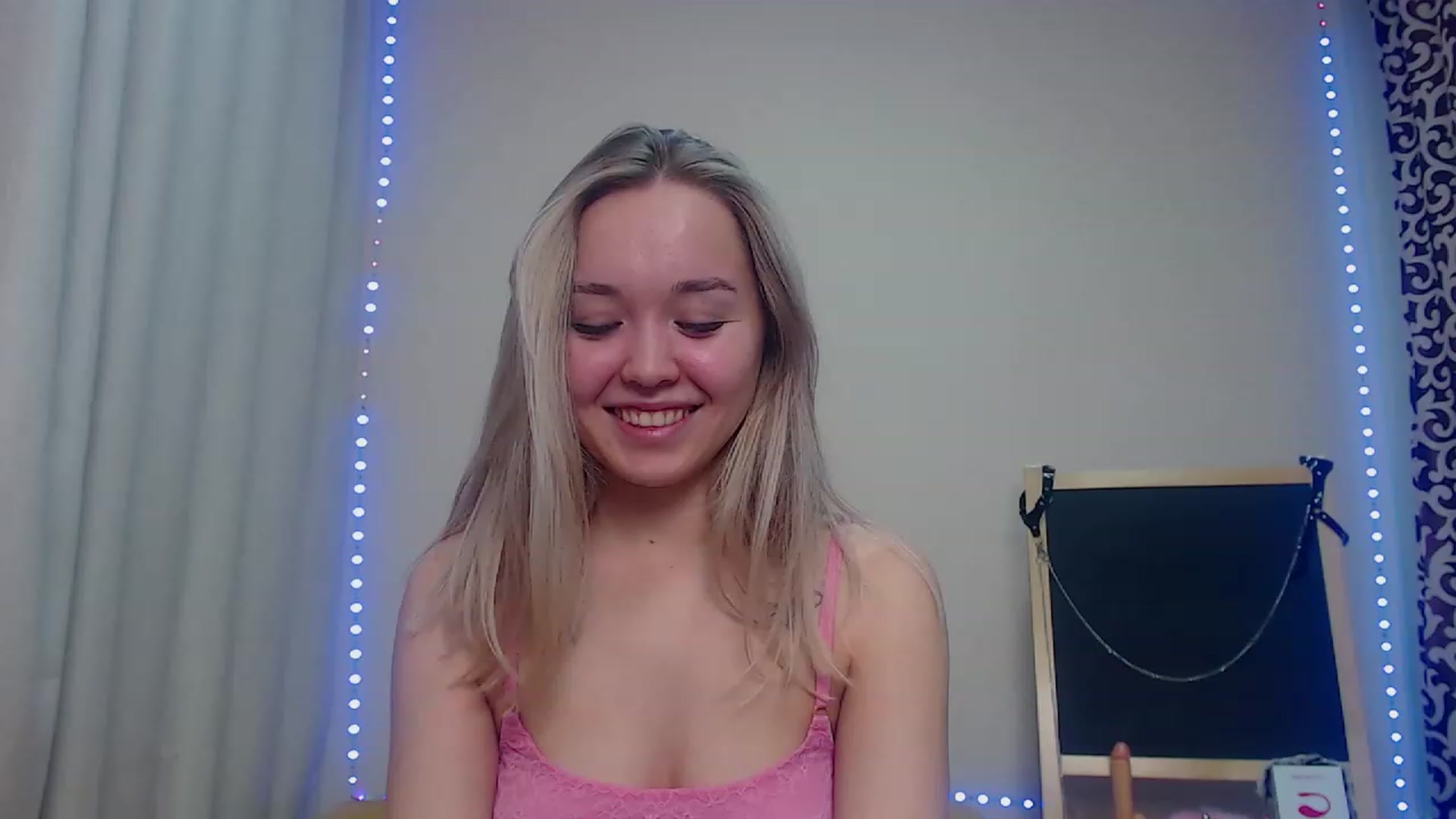 Gallery image thumbnail from HollyMich's myfreecams stream on, 12/10/2022, 09:11 image 1 of 20