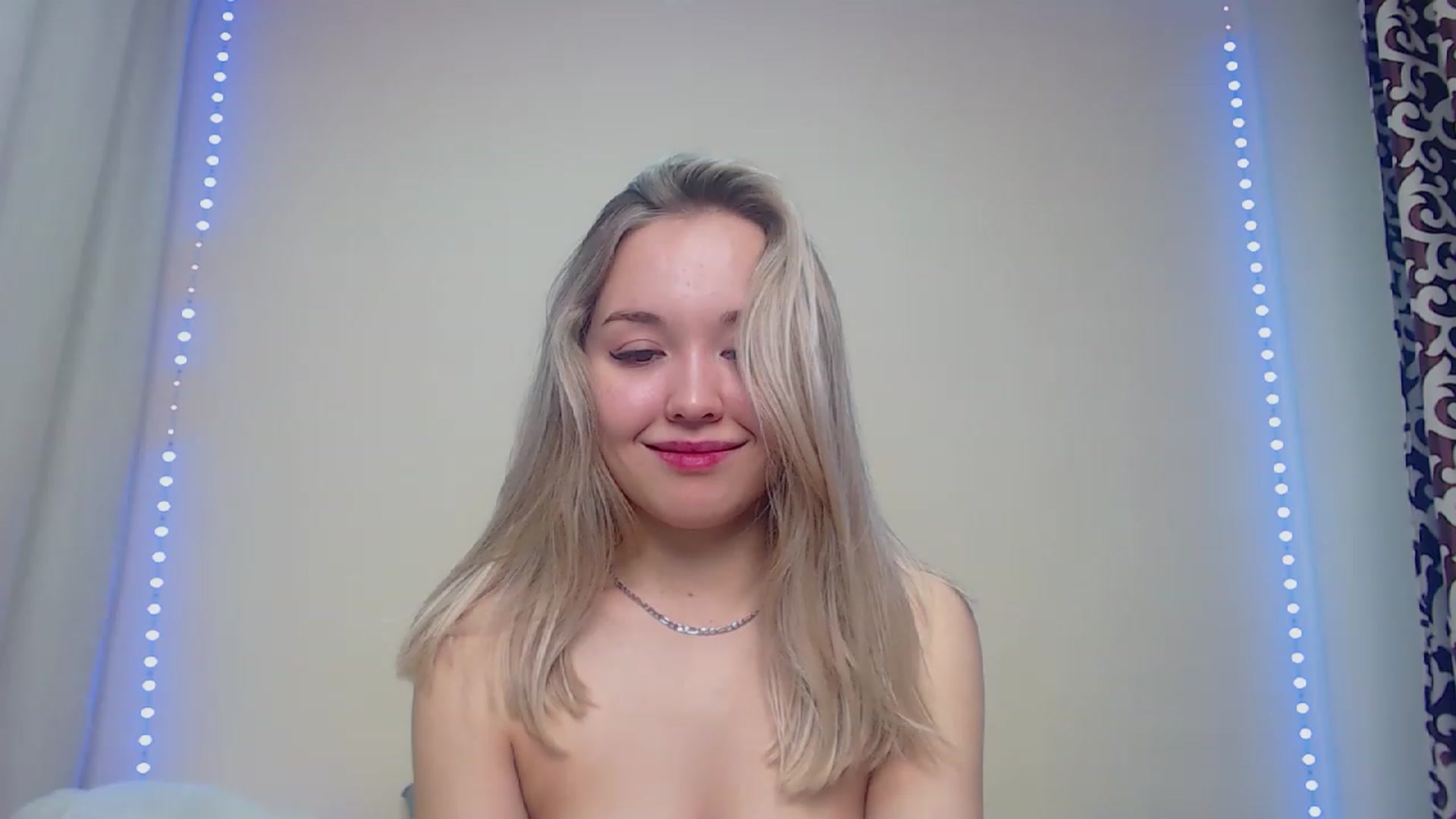 Gallery image thumbnail from HollyMich's myfreecams stream on, 12/26/2022, 05:57 image 20 of 20