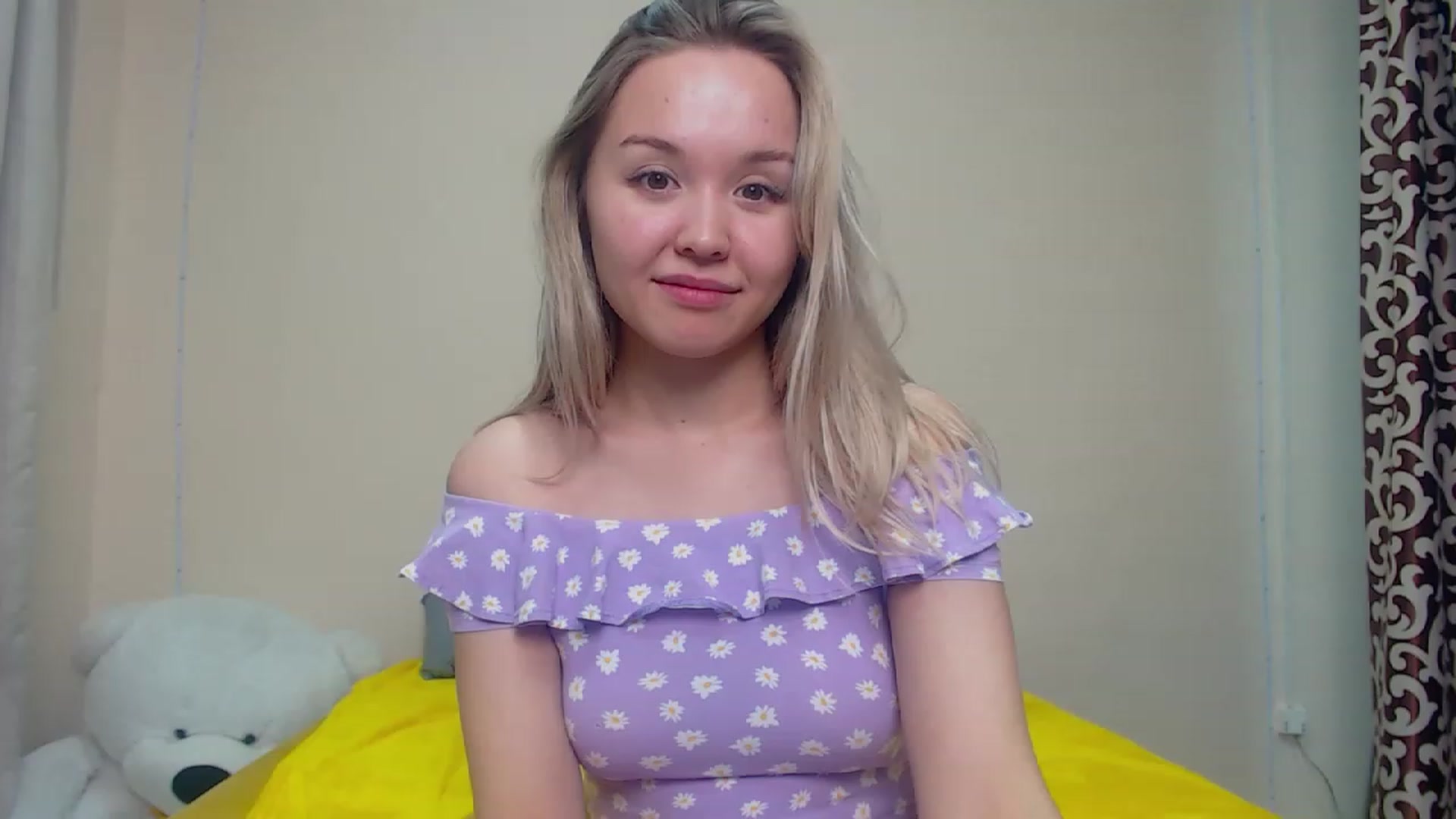 Gallery image thumbnail from HollyMich's myfreecams stream on, 01/05/2023, 07:52 image 2 of 20