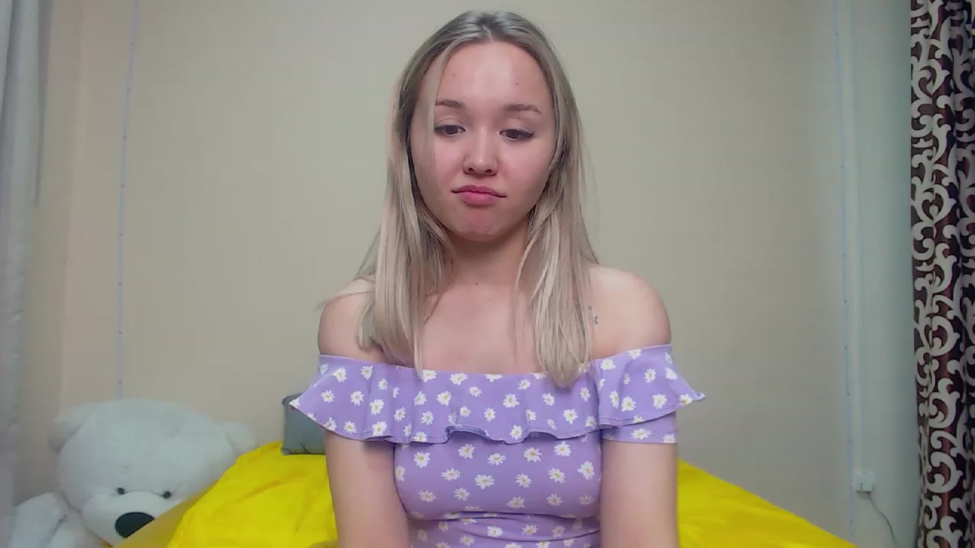Gallery image thumbnail from HollyMich's myfreecams stream on, 01/05/2023, 07:52 image 6 of 20