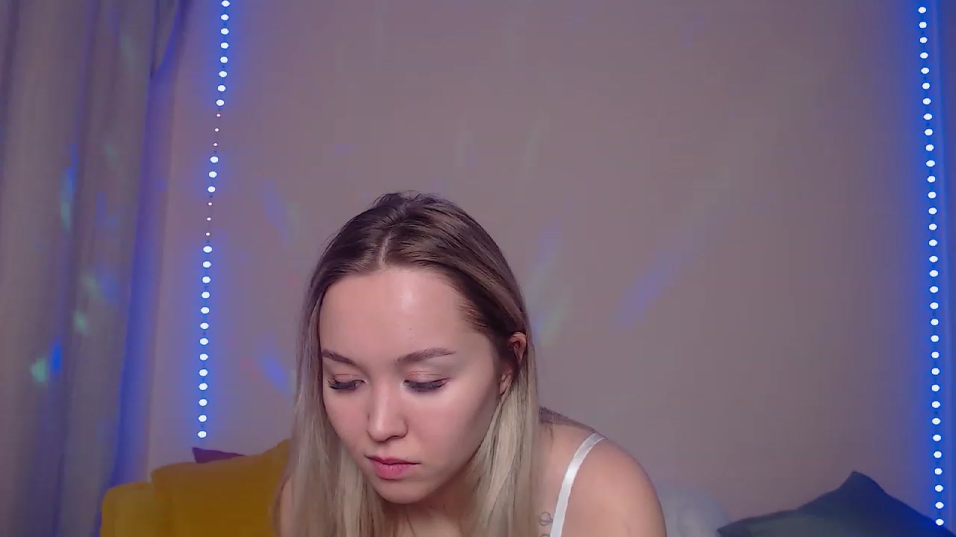 Gallery image thumbnail from HollyMich's myfreecams stream on, 01/30/2023, 03:54 image 14 of 20