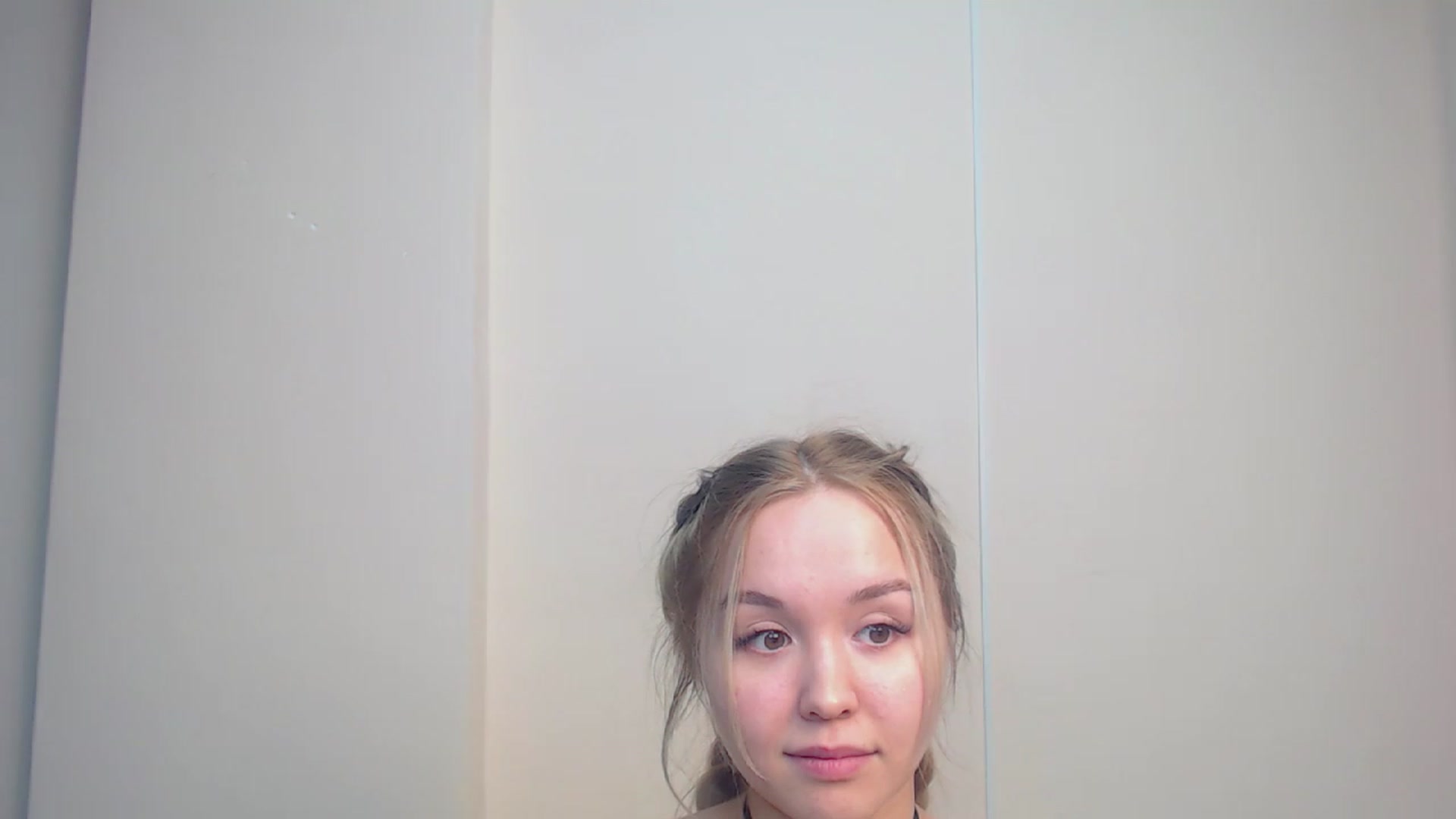 Gallery image thumbnail from HollyMich's myfreecams stream on, 02/21/2023, 07:34 image 16 of 20