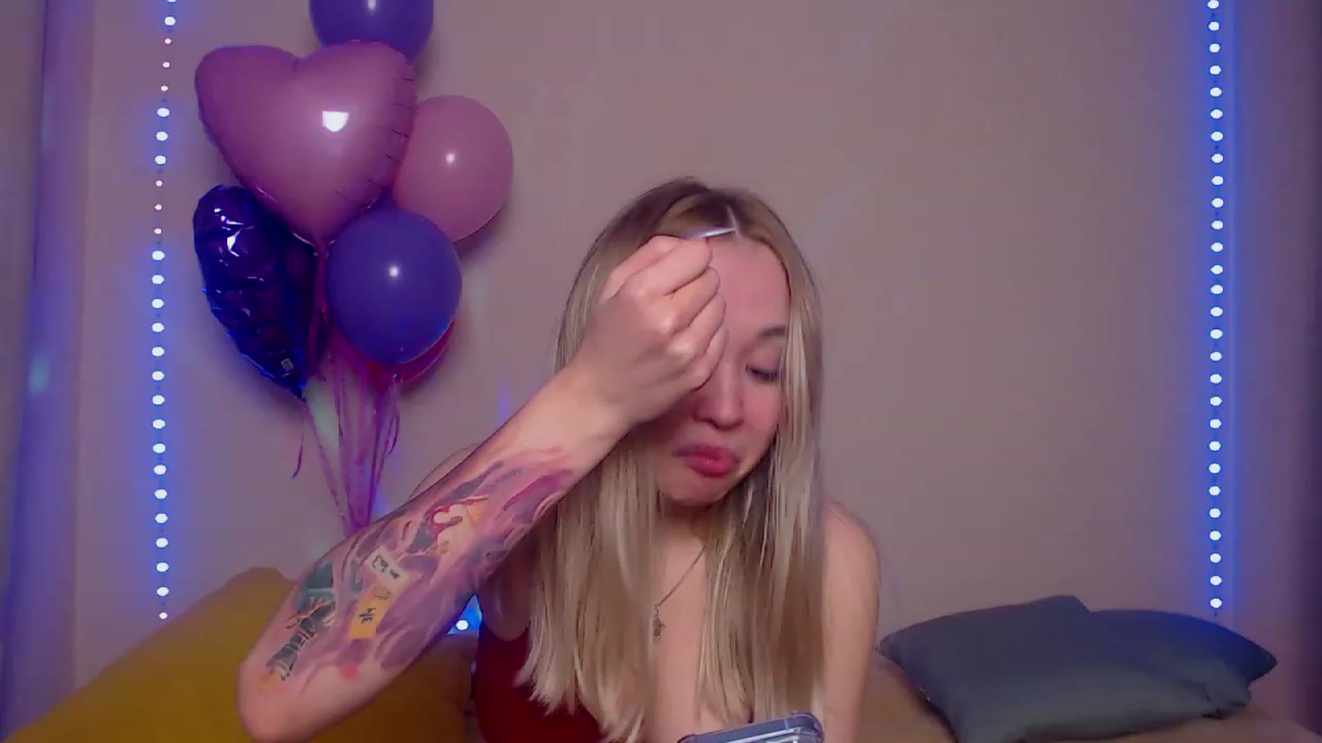 Gallery image thumbnail from HollyMich's myfreecams stream on, 03/13/2023, 06:11 image 2 of 20
