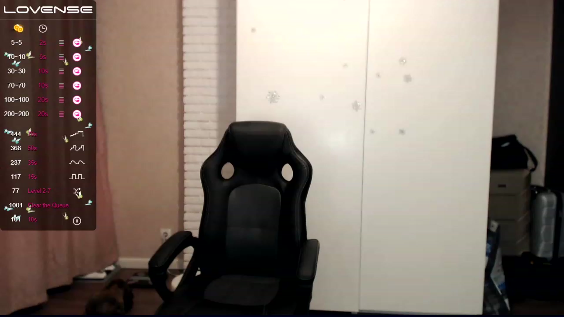 Gallery image thumbnail from HollyMollyy's myfreecams stream on, 11/19/2022, 14:43 image 2 of 20