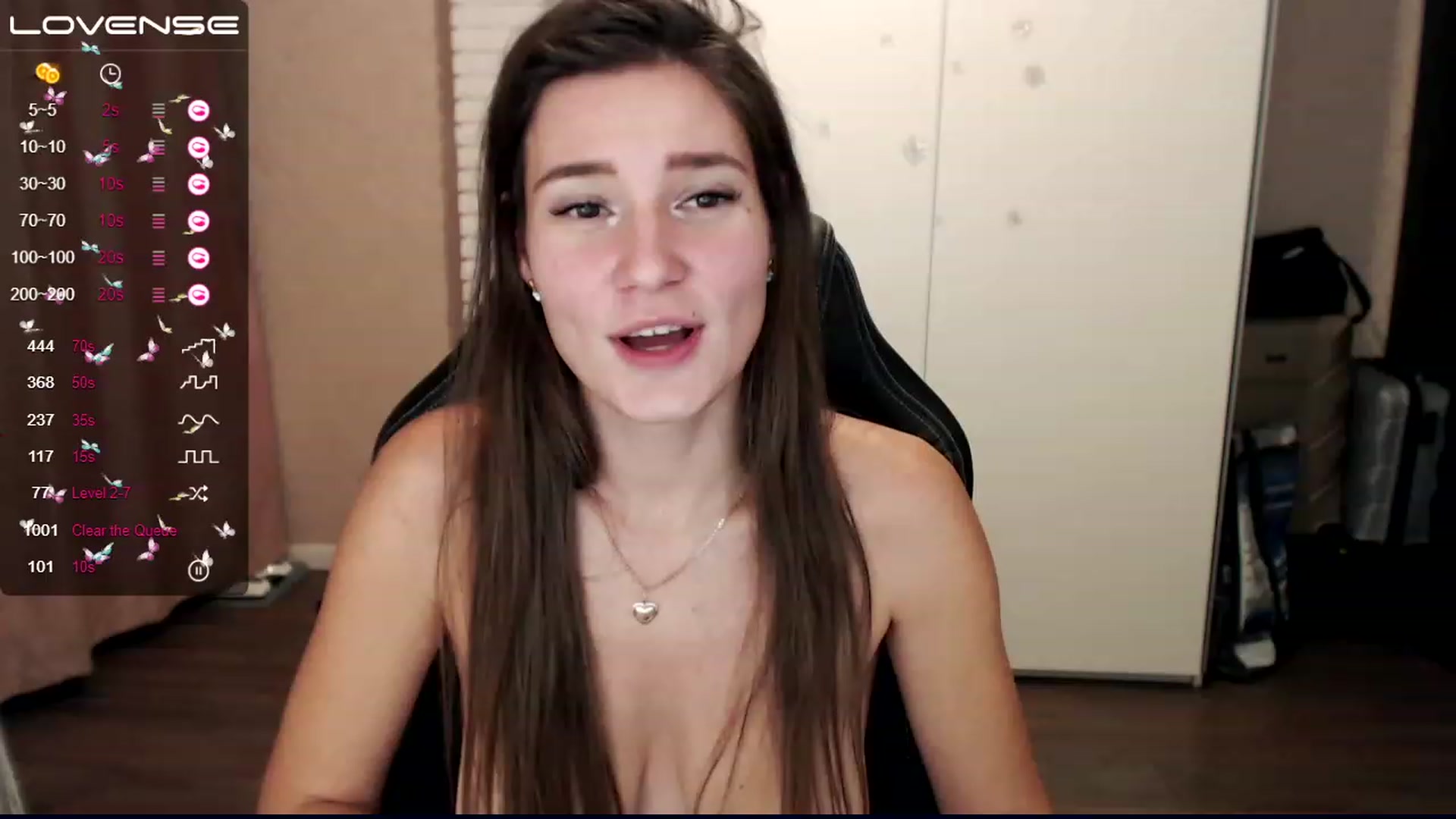 Gallery image thumbnail from HollyMollyy's myfreecams stream on, 11/23/2022, 02:40 image 19 of 20