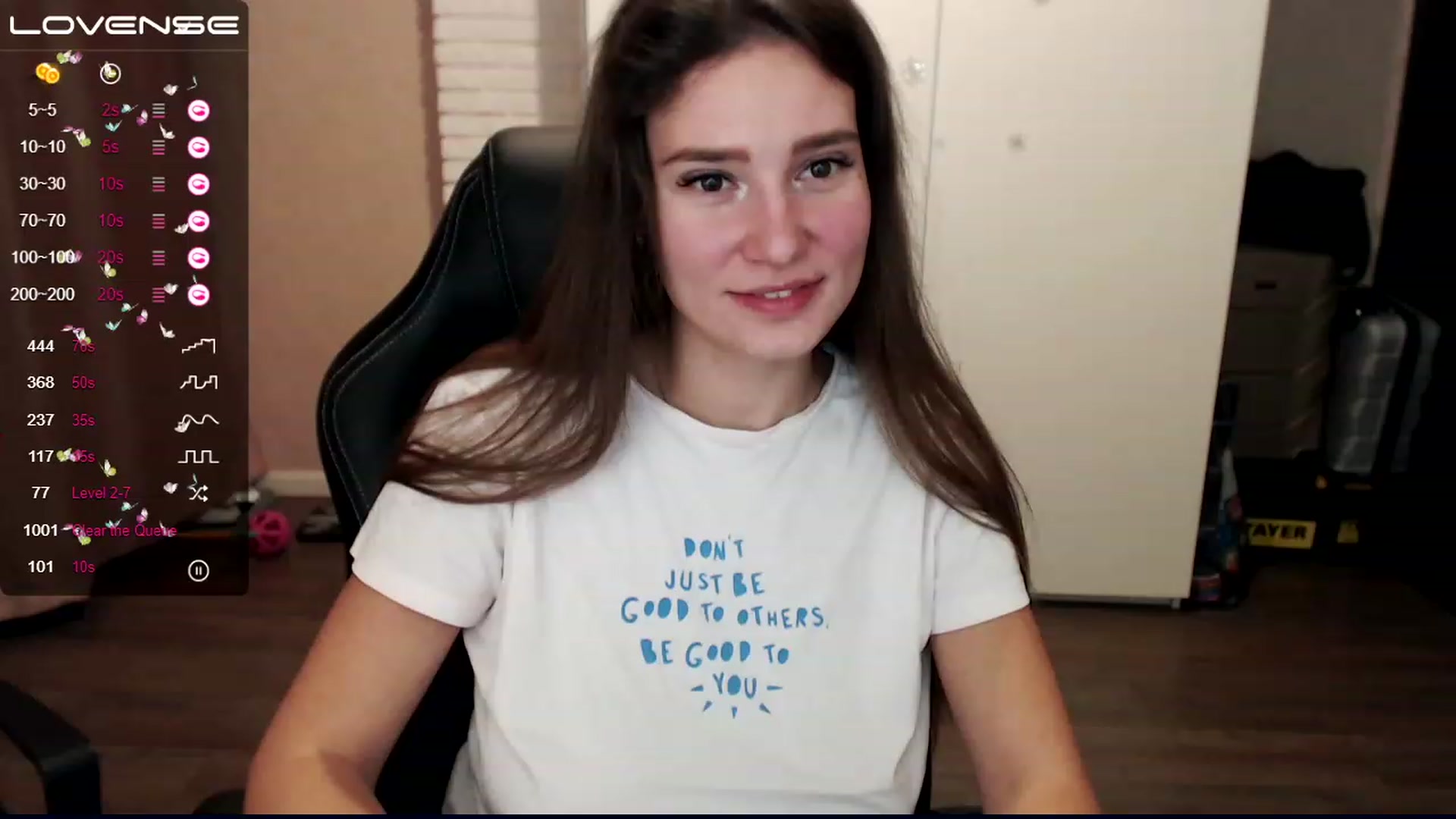 Gallery image thumbnail from HollyMollyy's myfreecams stream on, 12/01/2022, 22:08 image 4 of 20