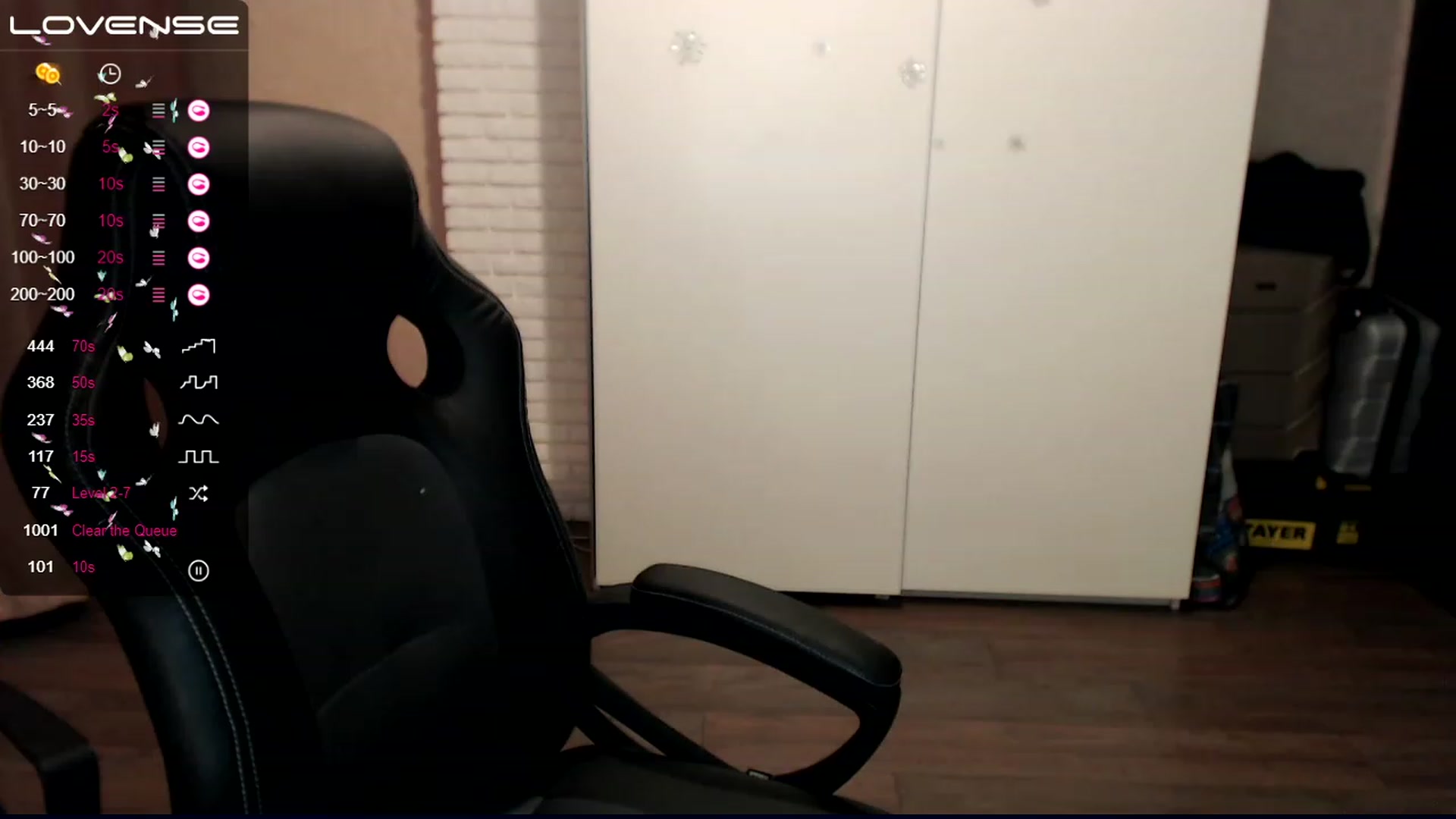 Gallery image thumbnail from HollyMollyy's myfreecams stream on, 12/01/2022, 22:08 image 5 of 20