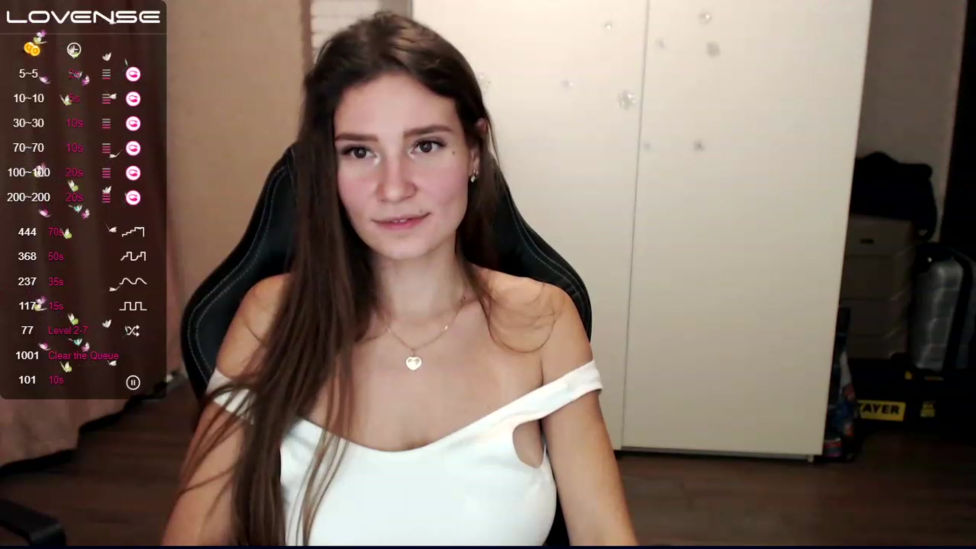 Gallery image thumbnail from HollyMollyy's myfreecams stream on, 12/01/2022, 23:07 image 20 of 20