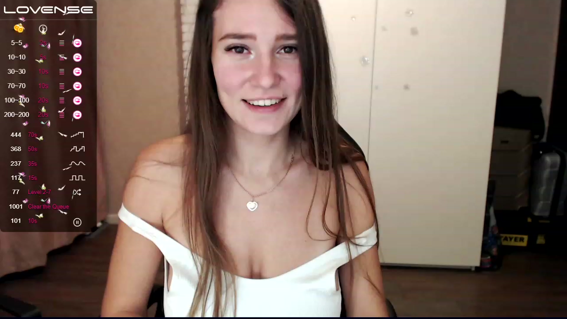 Gallery image thumbnail from HollyMollyy's myfreecams stream on, 12/02/2022, 01:03 image 1 of 20