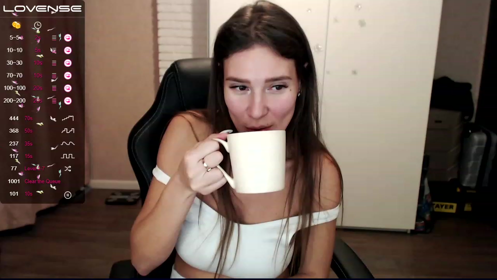 Gallery image thumbnail from HollyMollyy's myfreecams stream on, 12/02/2022, 01:48 image 10 of 20