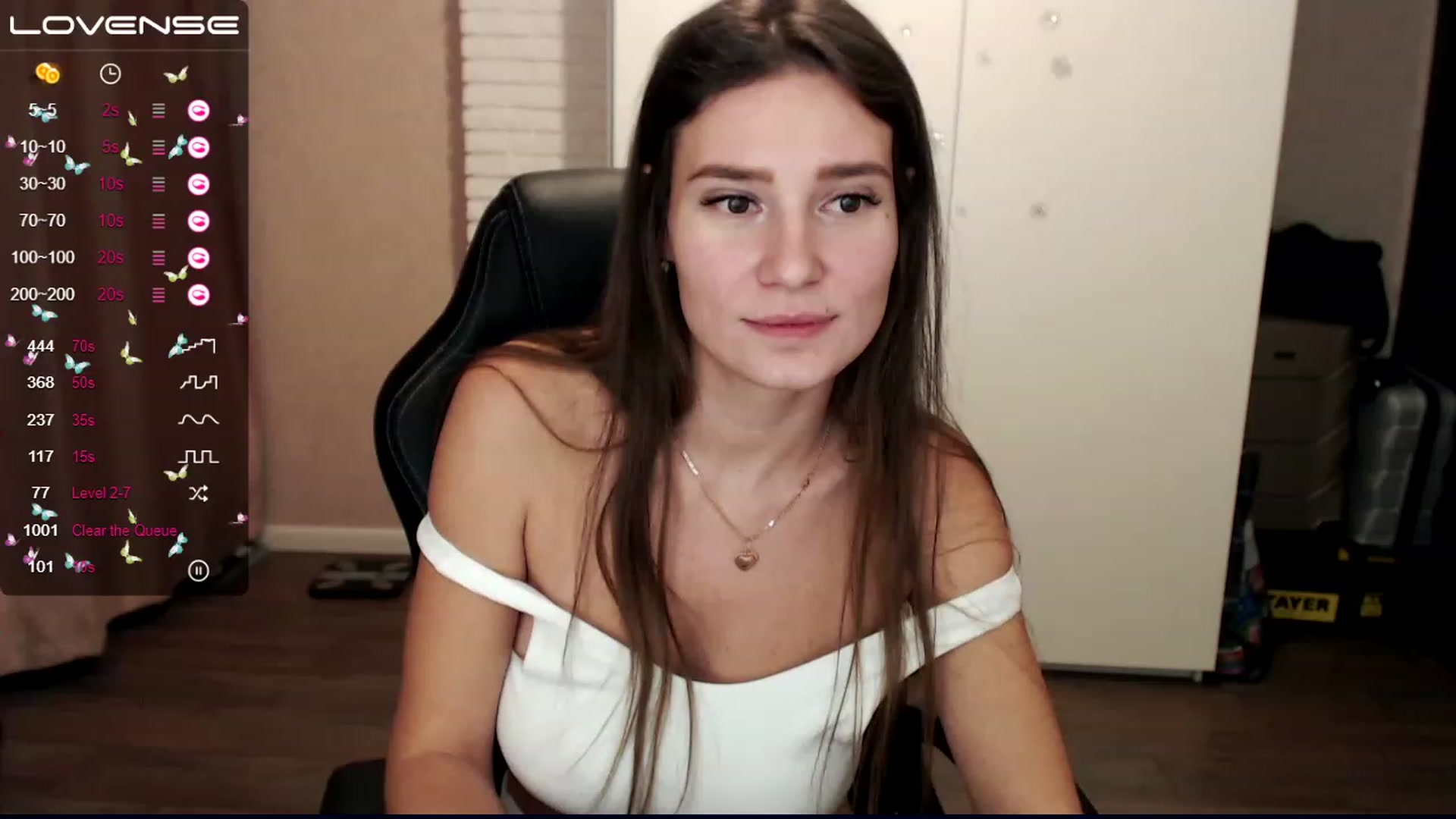 Gallery image thumbnail from HollyMollyy's myfreecams stream on, 12/02/2022, 01:48 image 8 of 20