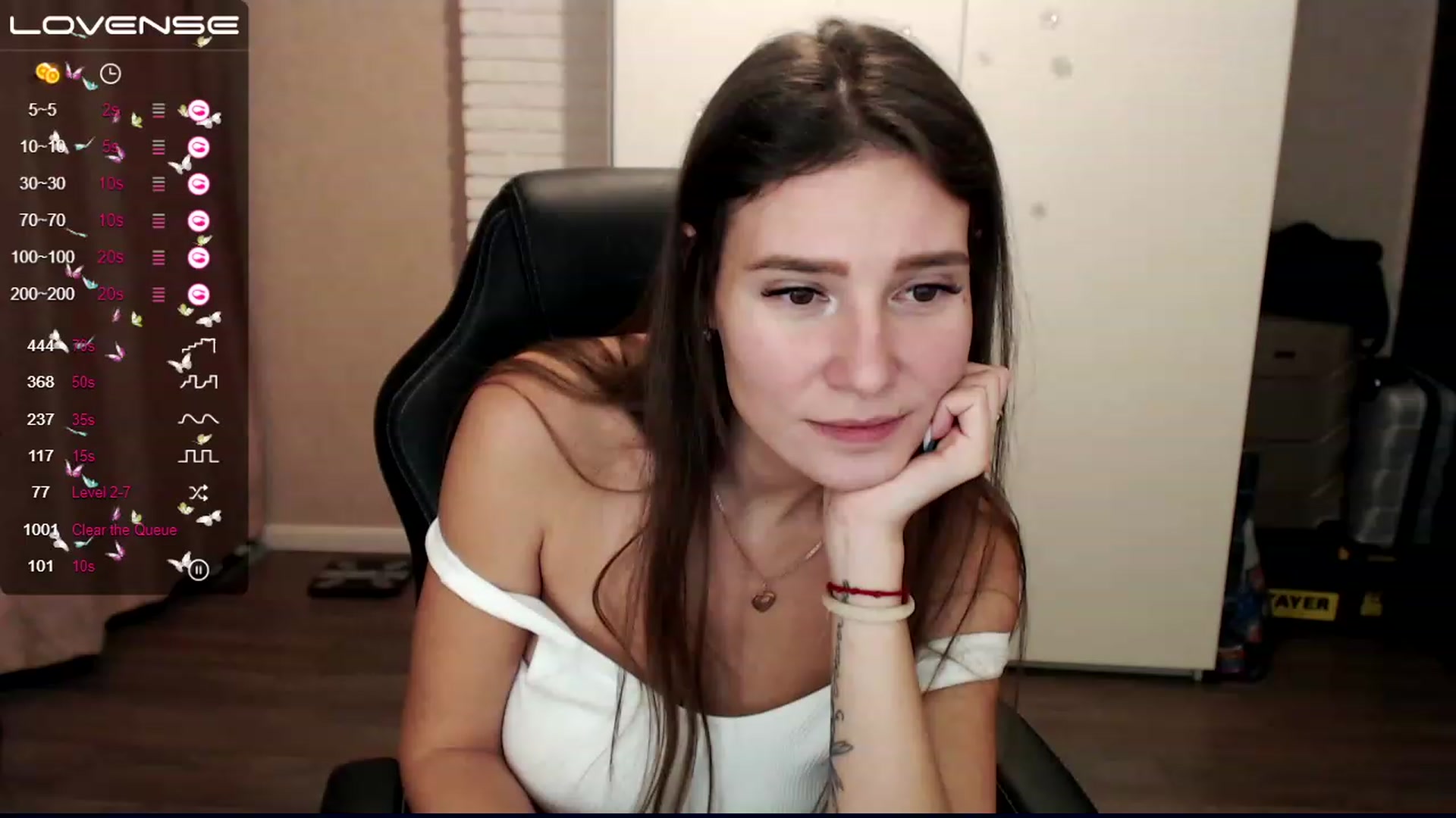 Gallery image thumbnail from HollyMollyy's myfreecams stream on, 12/02/2022, 01:48 image 9 of 20