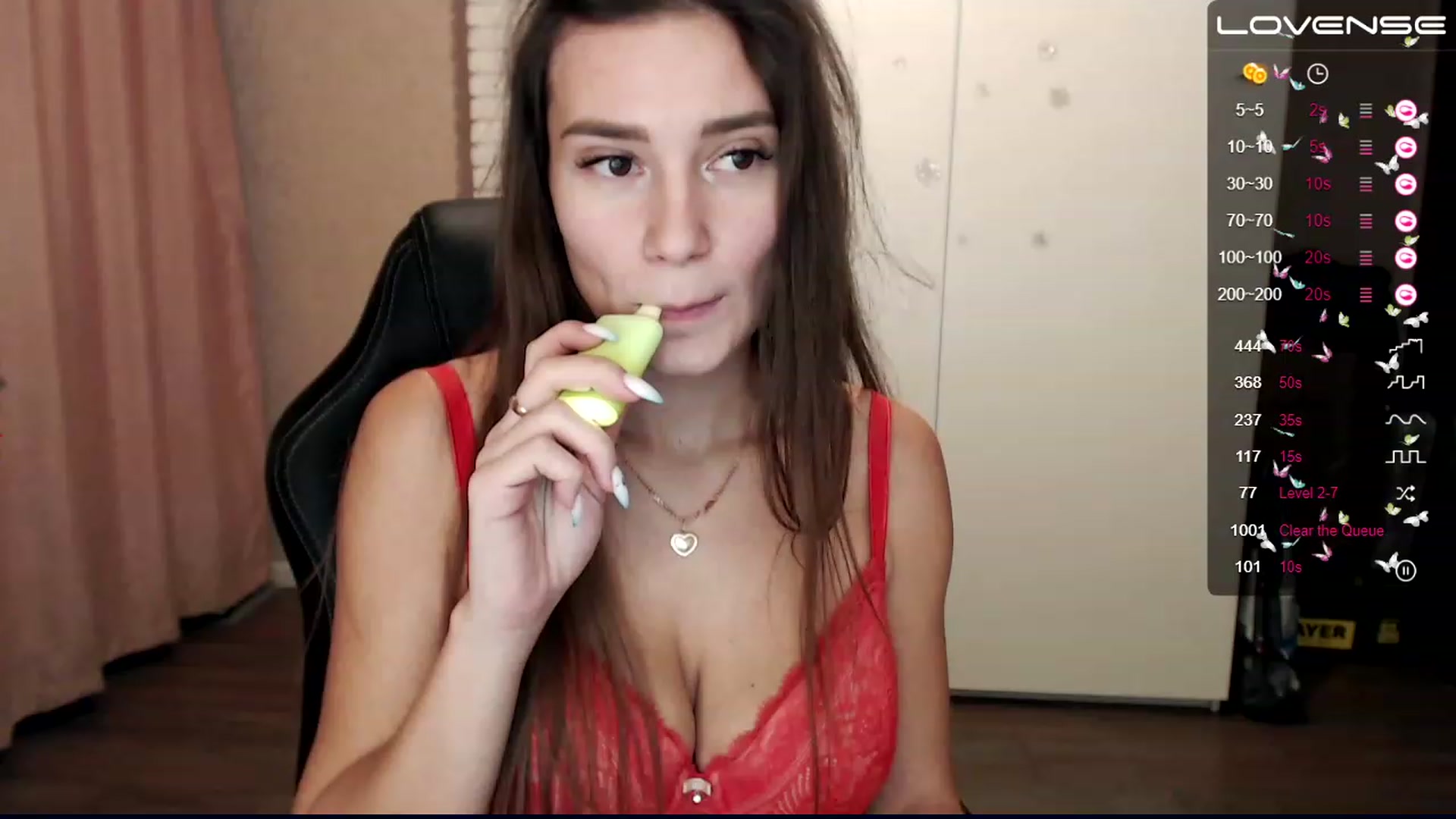 Gallery image thumbnail from HollyMollyy's myfreecams stream on, 12/04/2022, 14:42 image 1 of 20