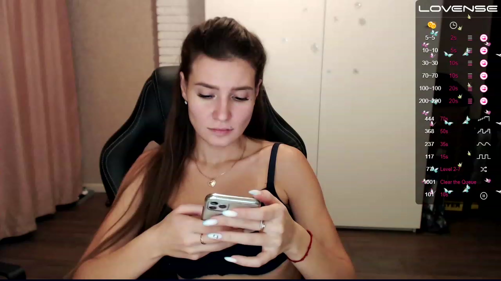 Gallery image thumbnail from HollyMollyy's myfreecams stream on, 12/05/2022, 16:57 image 16 of 20