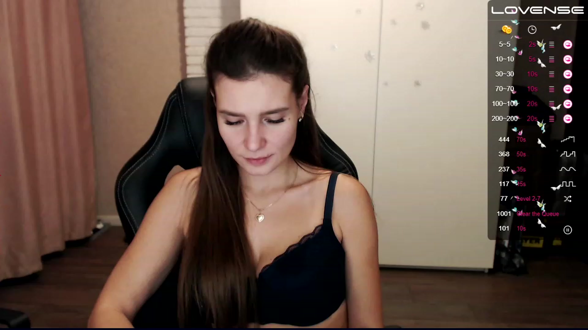 Gallery image thumbnail from HollyMollyy's myfreecams stream on, 12/05/2022, 16:57 image 14 of 20