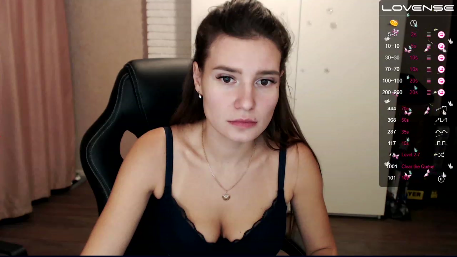 Gallery image thumbnail from HollyMollyy's myfreecams stream on, 12/05/2022, 18:11 image 13 of 20