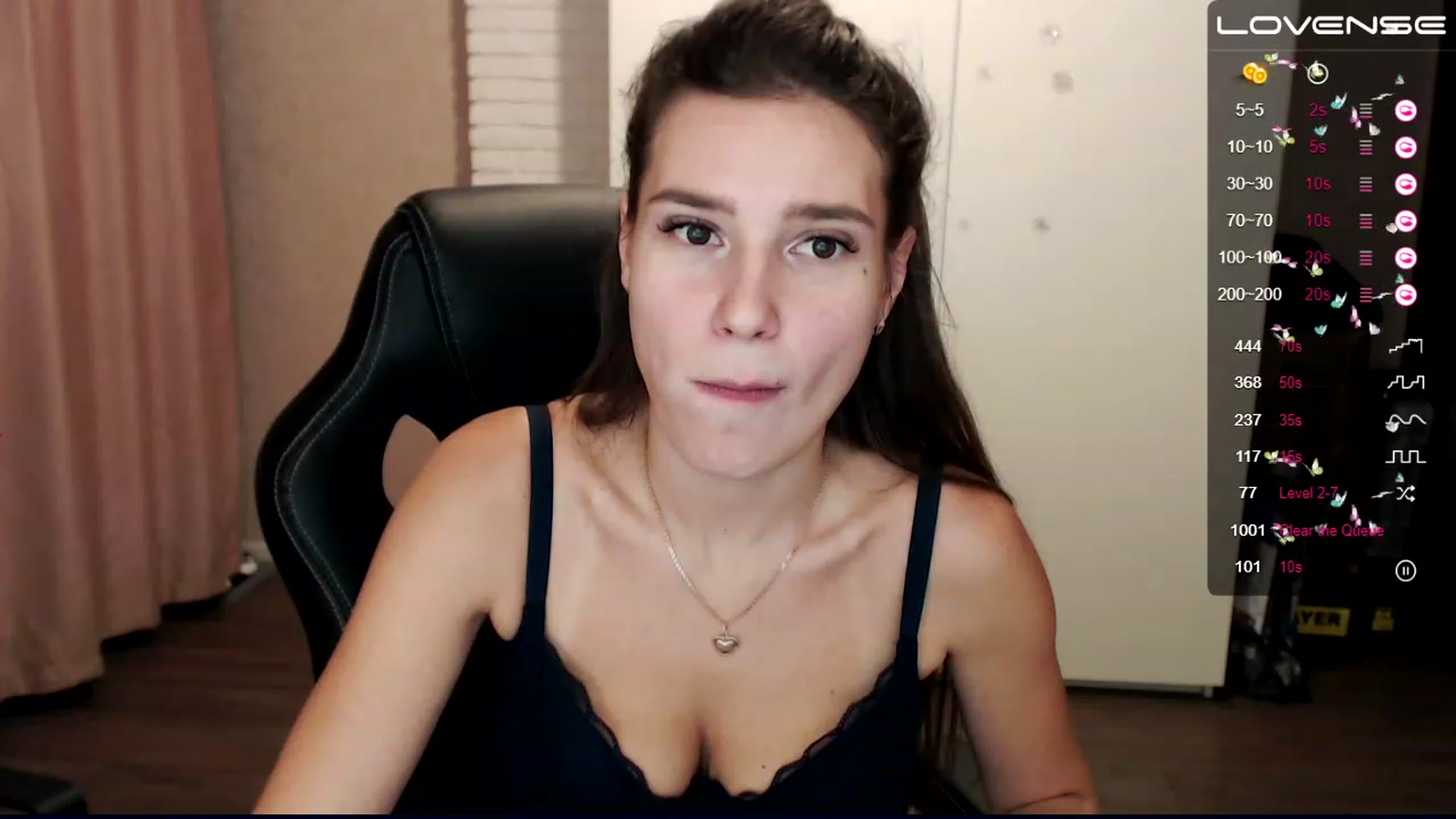 Gallery image thumbnail from HollyMollyy's myfreecams stream on, 12/05/2022, 18:11 image 14 of 20