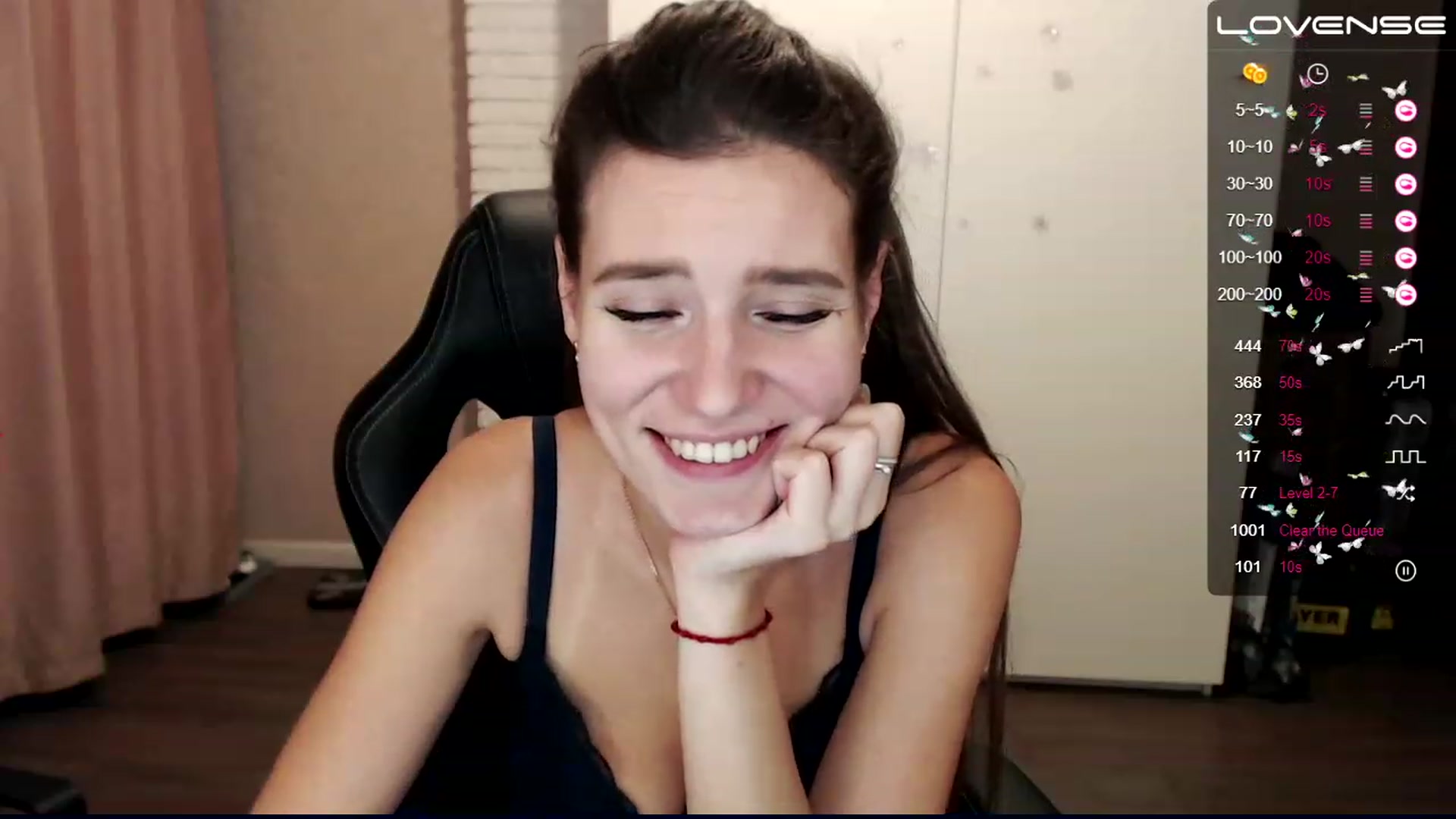 Gallery image thumbnail from HollyMollyy's myfreecams stream on, 12/05/2022, 18:11 image 17 of 20