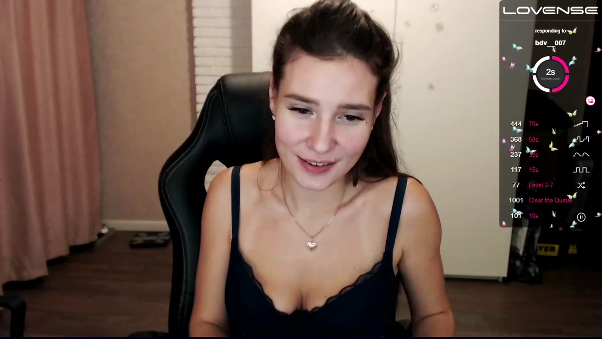 Gallery image thumbnail from HollyMollyy's myfreecams stream on, 12/05/2022, 22:34 image 18 of 20