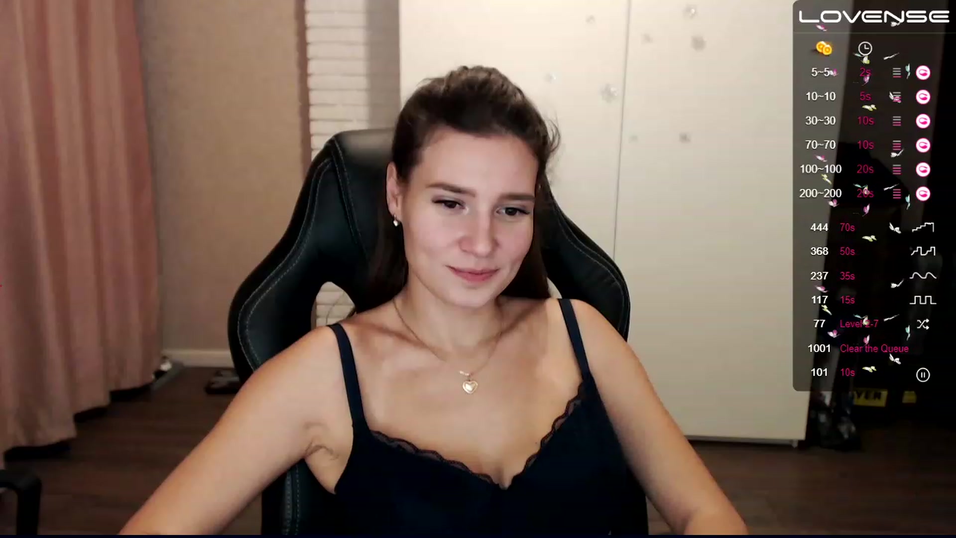 Gallery image thumbnail from HollyMollyy's myfreecams stream on, 12/05/2022, 22:34 image 8 of 20