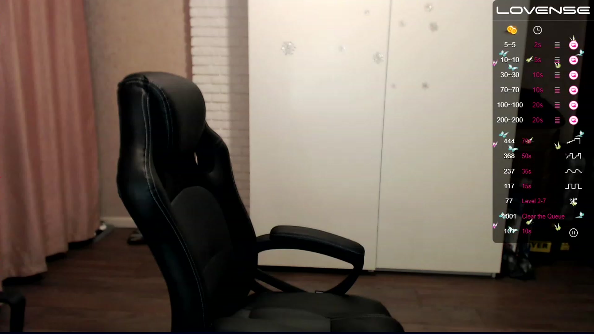 Gallery image thumbnail from HollyMollyy's myfreecams stream on, 12/05/2022, 22:34 image 10 of 20