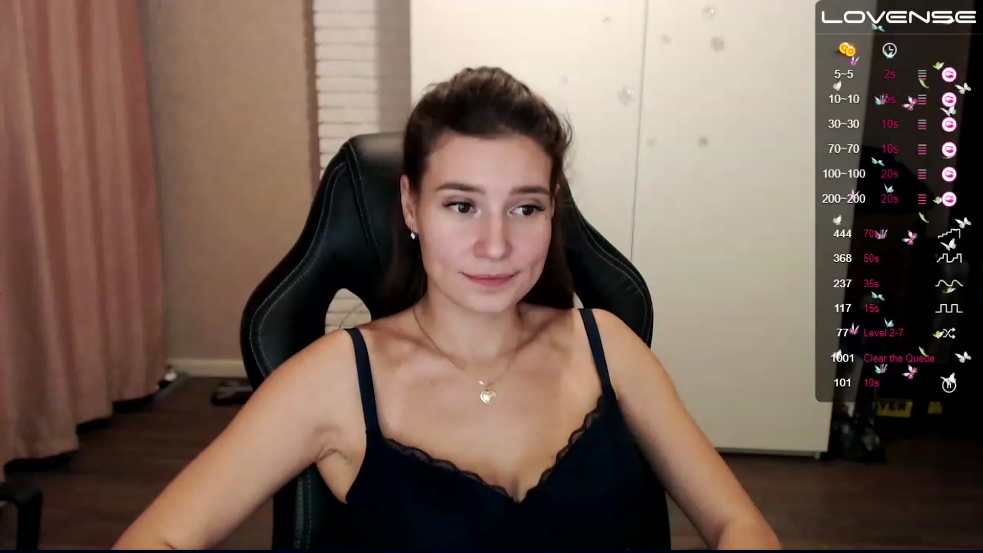 Gallery image thumbnail from HollyMollyy's myfreecams stream on, 12/05/2022, 22:34 image 9 of 20