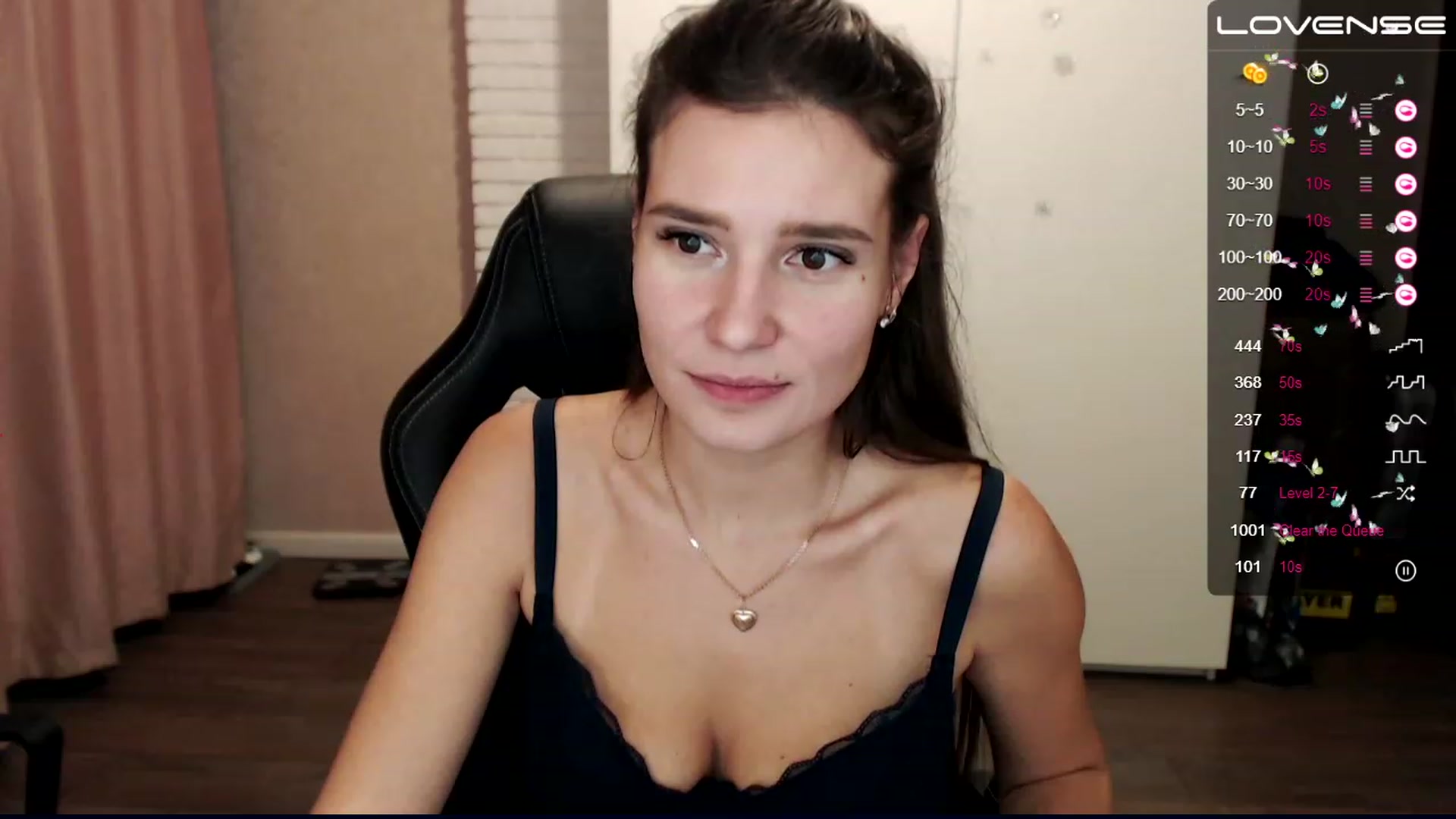 Gallery image thumbnail from HollyMollyy's myfreecams stream on, 12/05/2022, 22:34 image 16 of 20