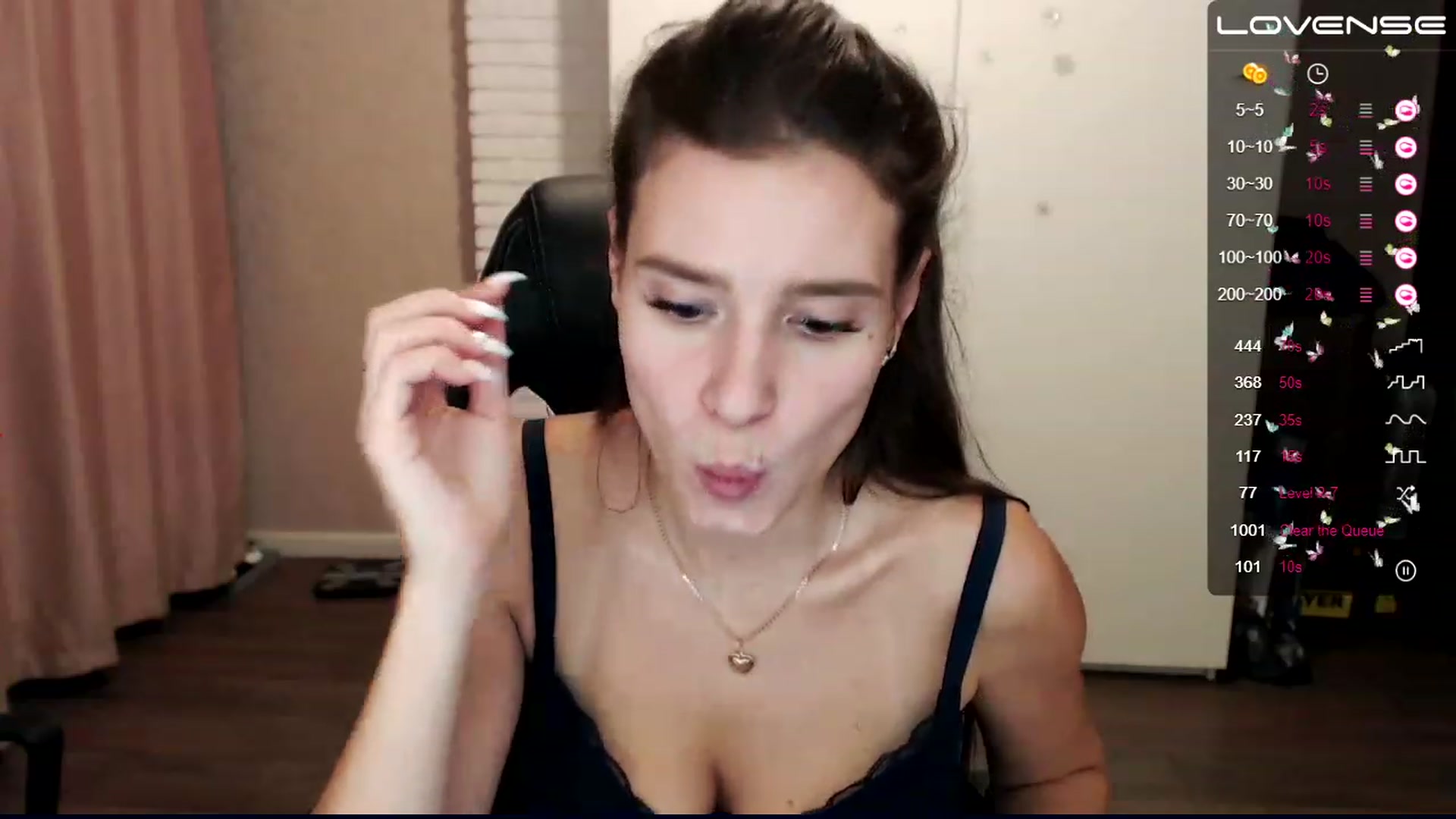 Gallery image thumbnail from HollyMollyy's myfreecams stream on, 12/05/2022, 22:34 image 17 of 20