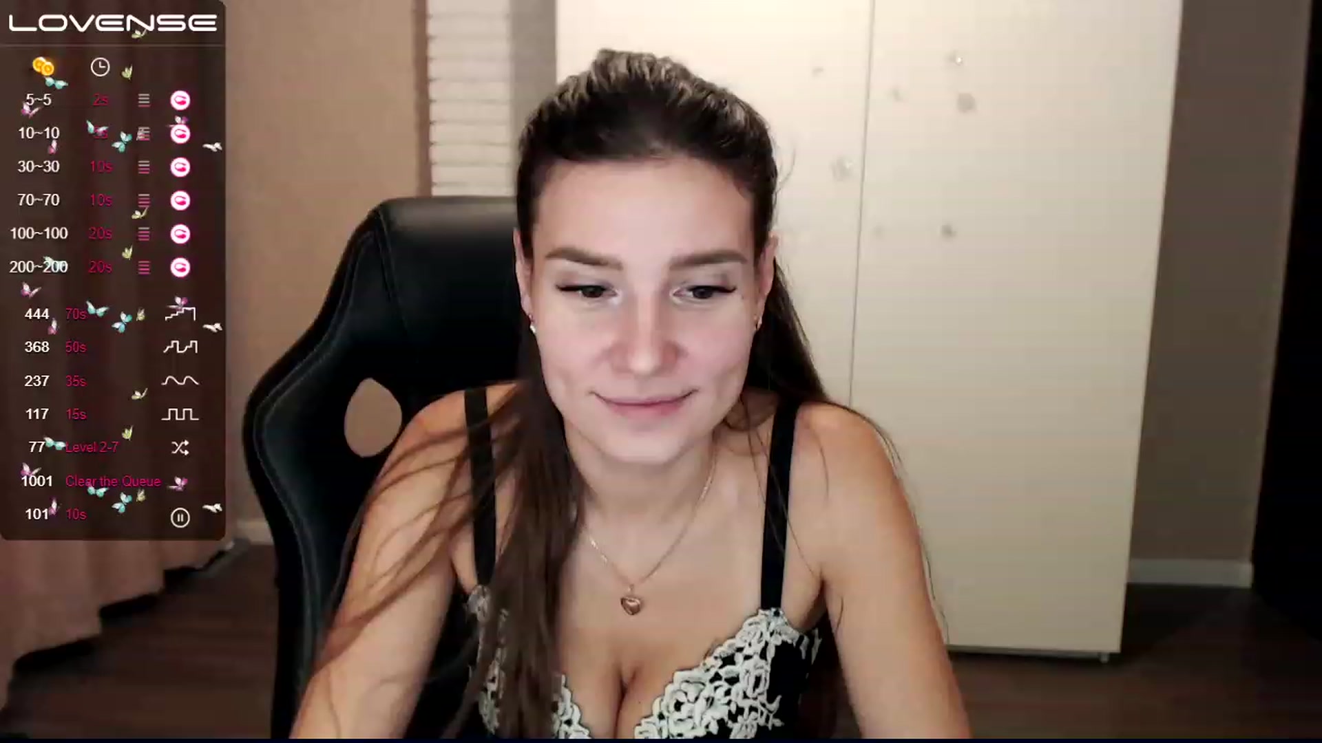 Gallery image thumbnail from HollyMollyy's myfreecams stream on, 12/06/2022, 16:41 image 3 of 20