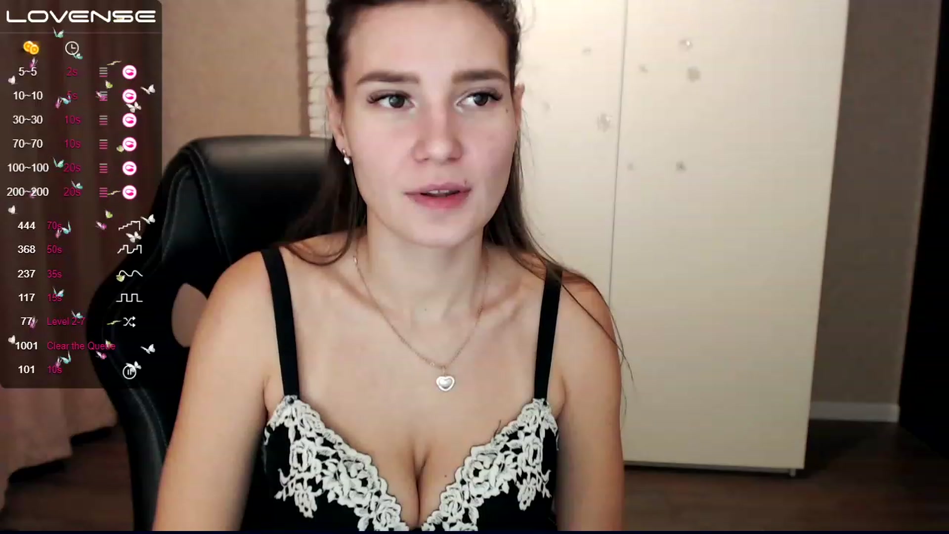 Gallery image thumbnail from HollyMollyy's myfreecams stream on, 12/06/2022, 16:41 image 10 of 20