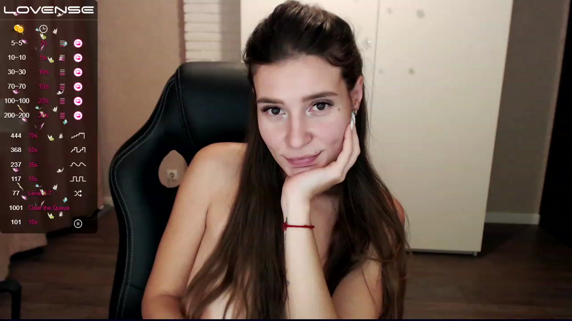 Gallery image thumbnail from HollyMollyy's myfreecams stream on, 12/06/2022, 21:13 image 14 of 20