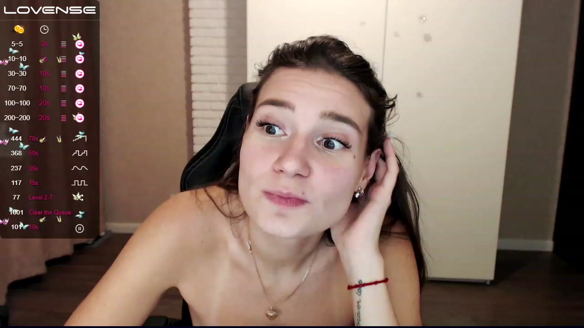 Gallery image thumbnail from HollyMollyy's myfreecams stream on, 12/06/2022, 21:41 image 1 of 20