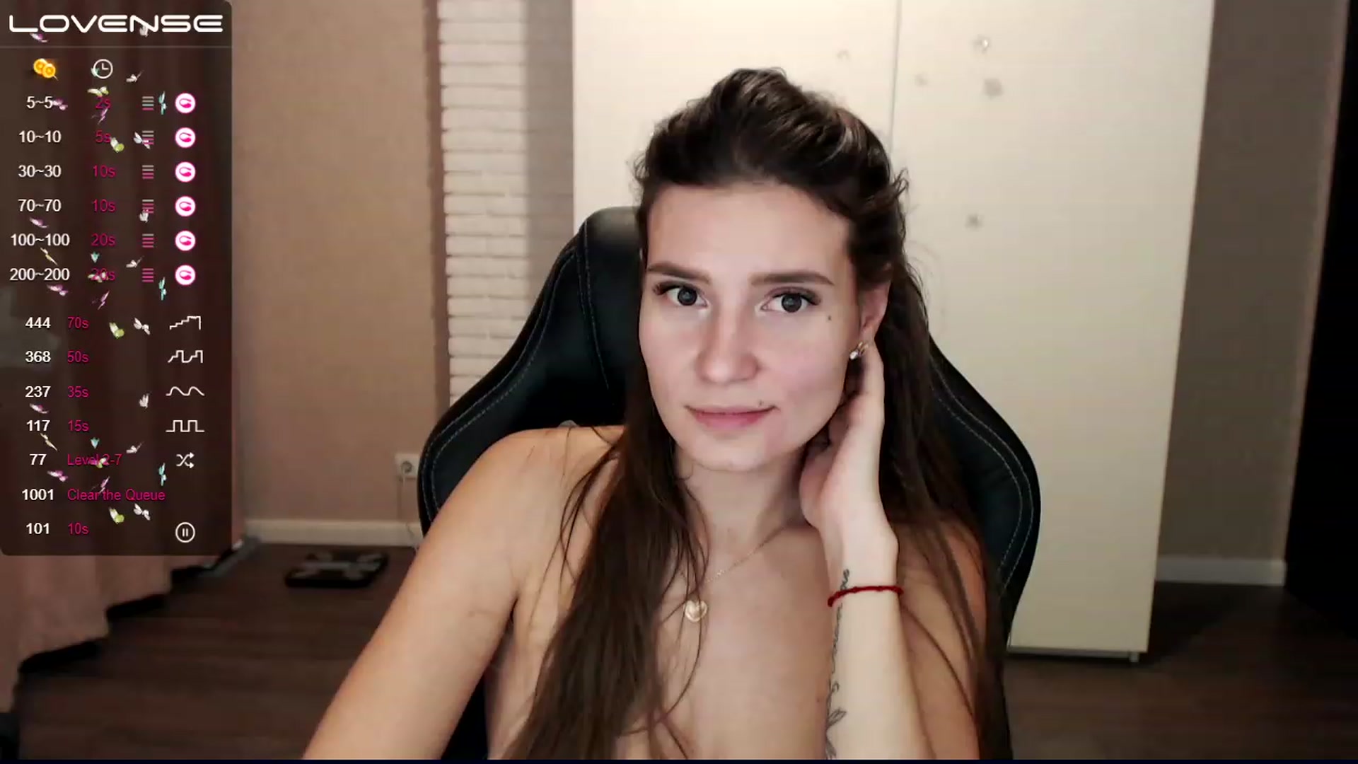 Gallery image thumbnail from HollyMollyy's myfreecams stream on, 12/06/2022, 21:41 image 14 of 20