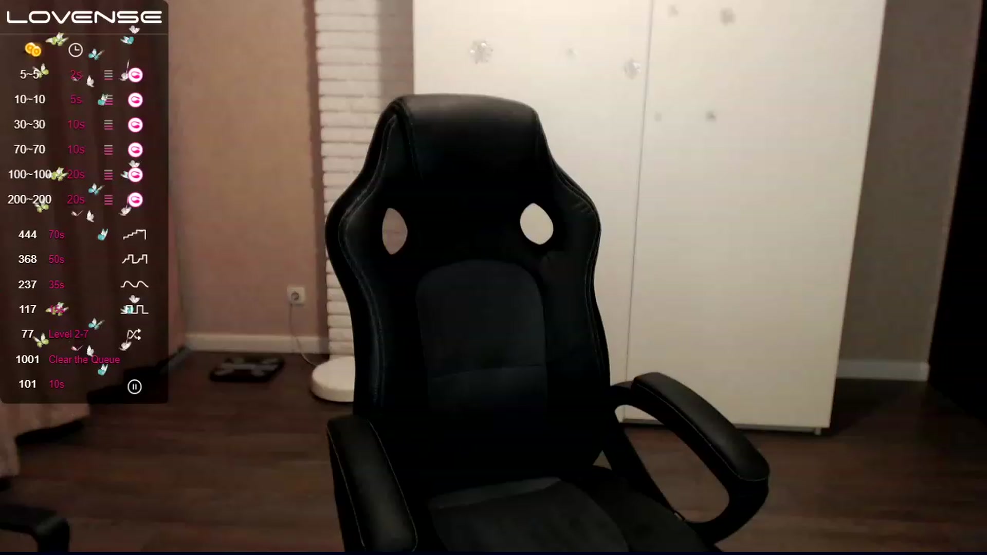 Gallery image thumbnail from HollyMollyy's myfreecams stream on, 12/07/2022, 15:19 image 6 of 20