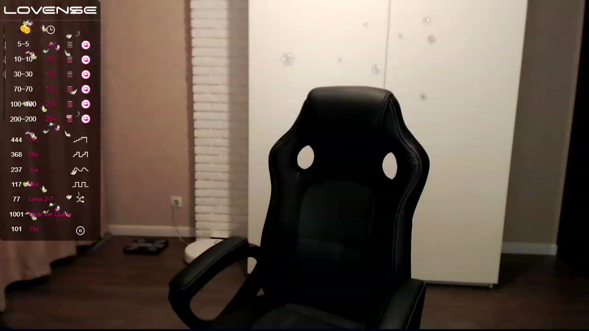 Gallery image thumbnail from HollyMollyy's myfreecams stream on, 12/07/2022, 23:43 image 3 of 20