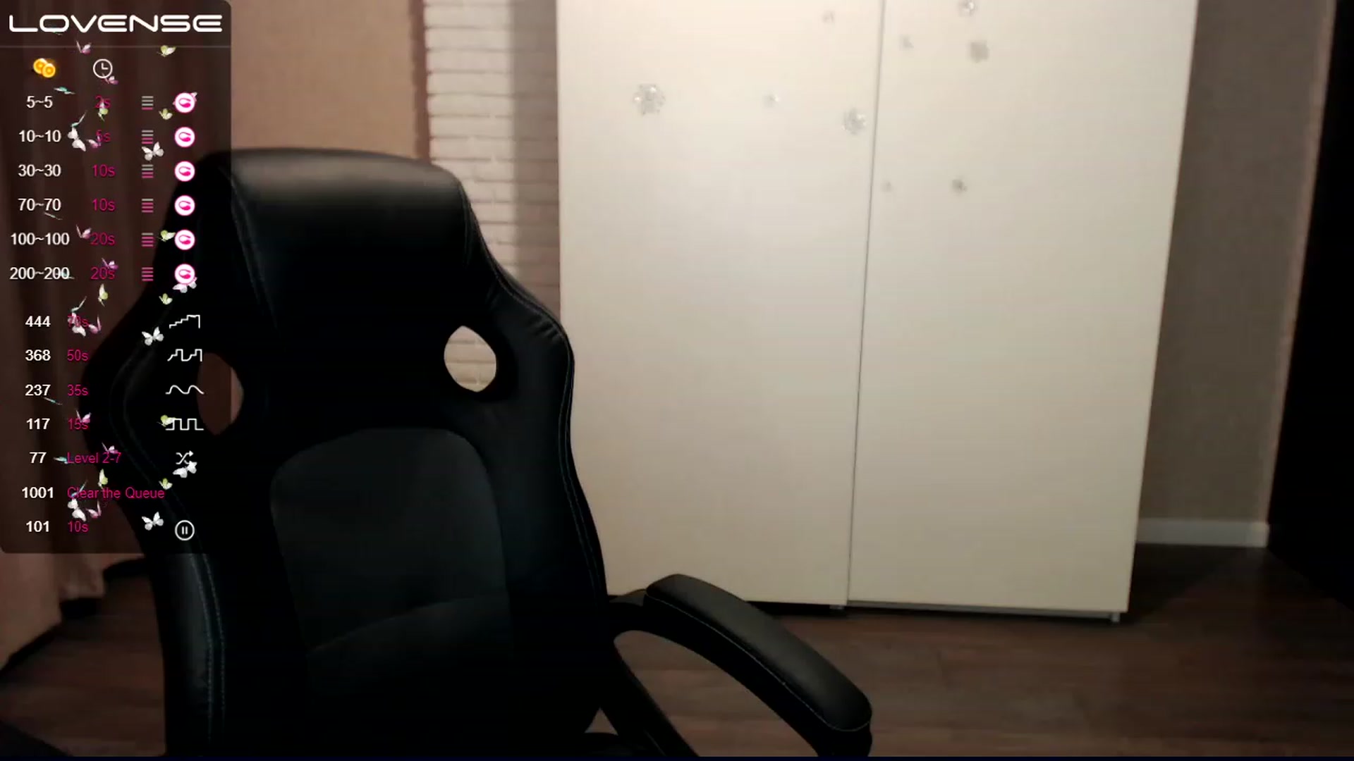 Gallery image thumbnail from HollyMollyy's myfreecams stream on, 12/09/2022, 03:19 image 7 of 20