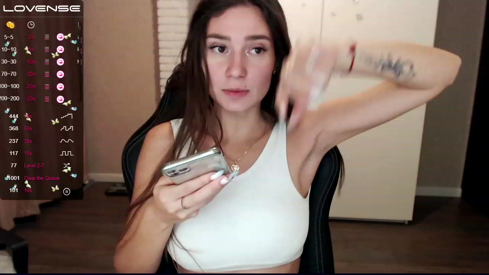 Gallery image thumbnail from HollyMollyy's myfreecams stream on, 12/10/2022, 17:49 image 6 of 20