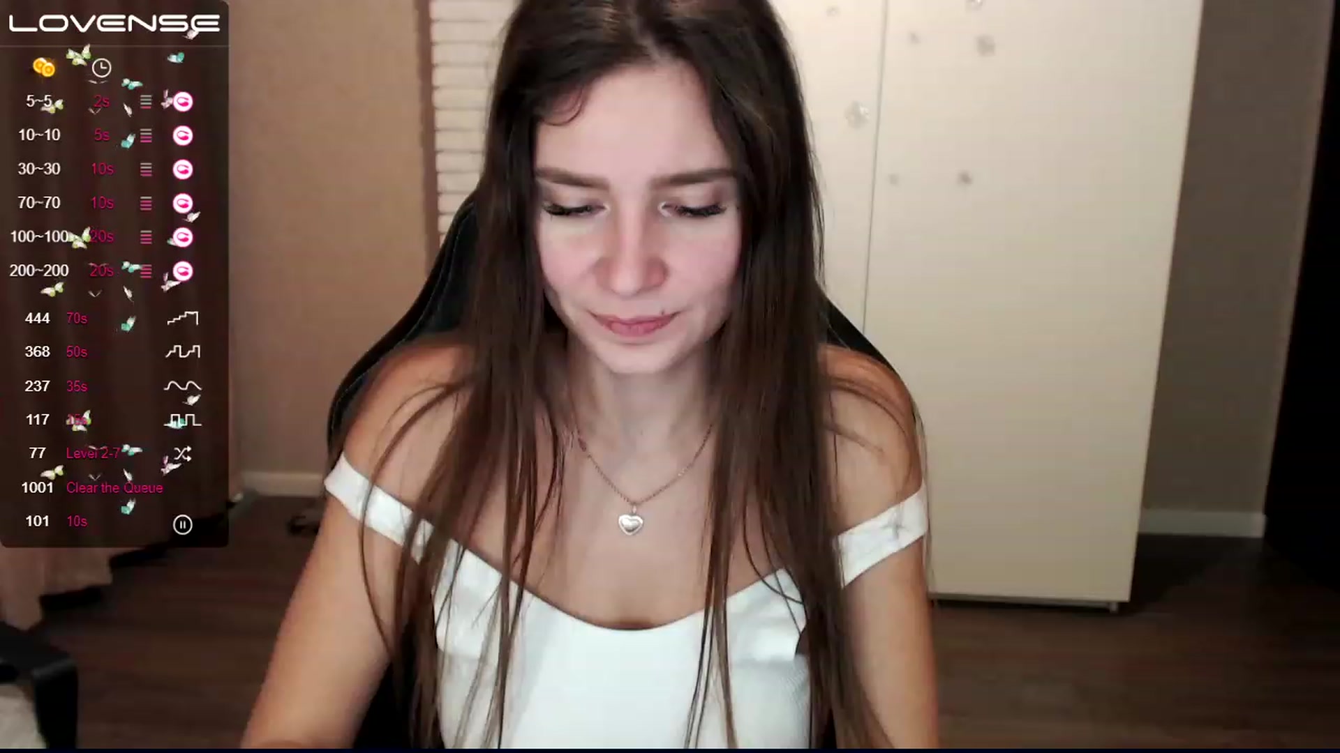 Gallery image thumbnail from HollyMollyy's myfreecams stream on, 12/10/2022, 17:49 image 8 of 20
